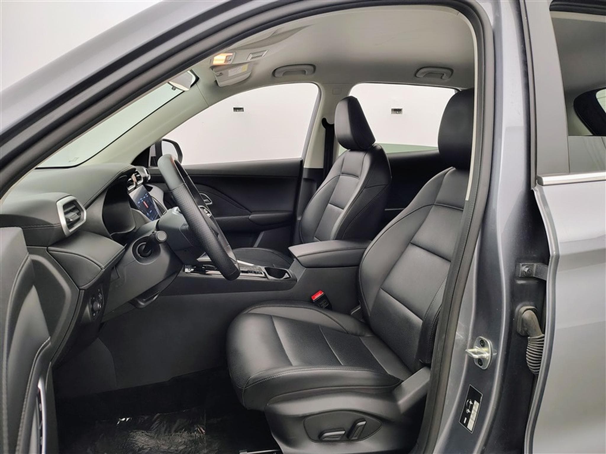 MG ZS 1.5 Hybrid+ Luxury NAVI / FULL LED / CUIR / CAMERA / JA 17" (2025) - Photo 7