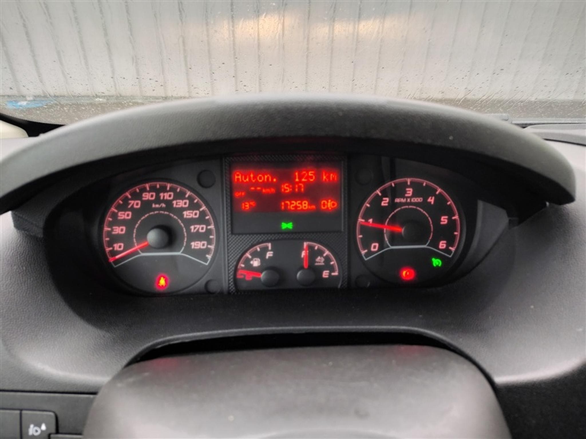 Peugeot Boxer 2.2 BlueHDi 140cv L4H2 NAVI + GALERIE+ECHELLE (2023) - Photo 10