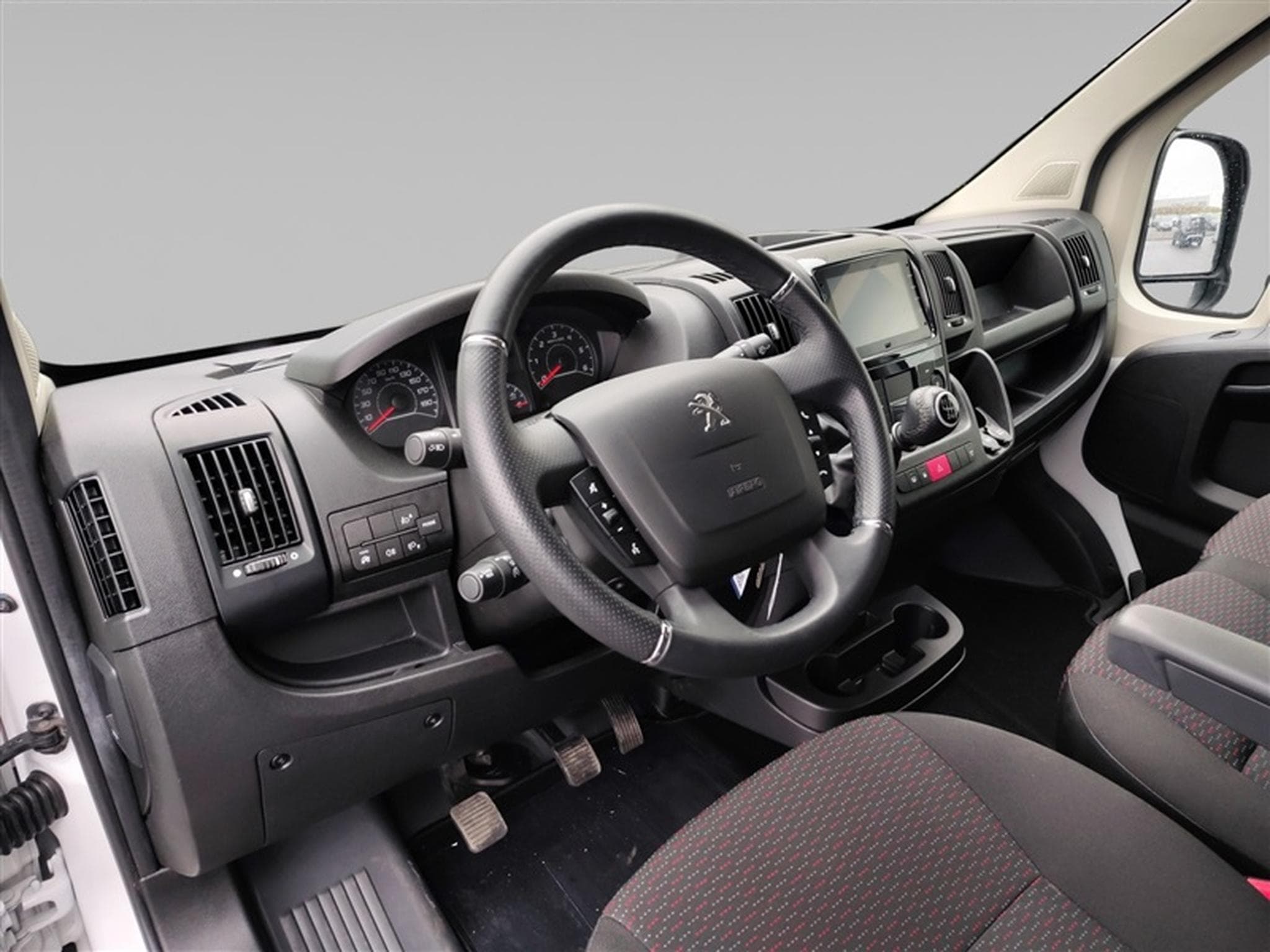 Peugeot Boxer 2.2 BlueHDi 140cv L4H2 NAVI + GALERIE+ECHELLE (2023) - Photo 8