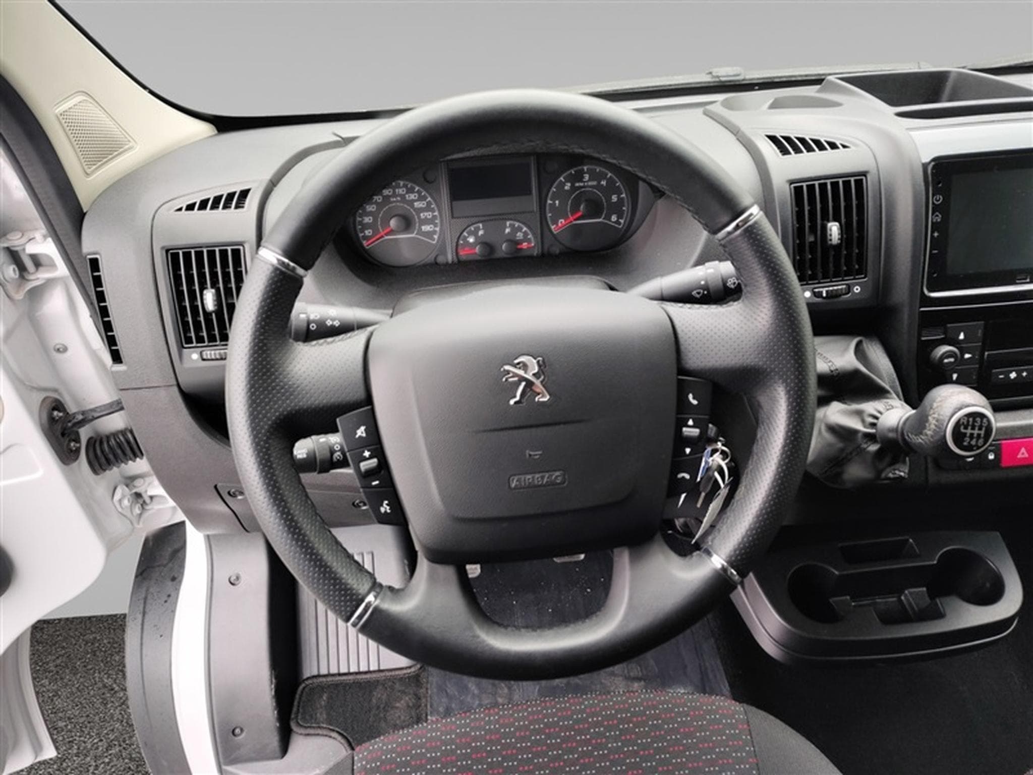 Peugeot Boxer 2.2 BlueHDi 140cv L4H2 NAVI + GALERIE+ECHELLE (2023) - Photo 9