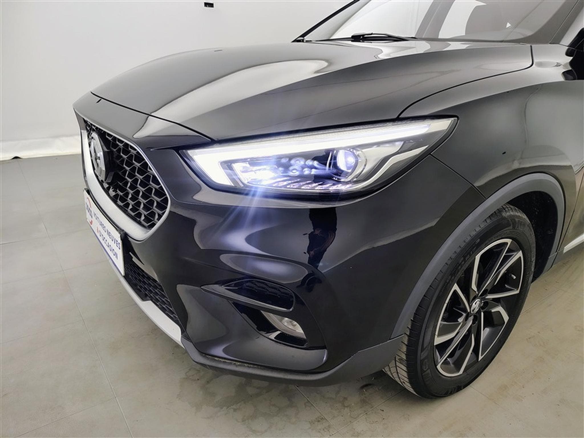 MG ZS 1.0 T-GDi 110cv AUTO Luxury NAVI / FULL LED / CUIR / CAMERA (2024) - Photo 15
