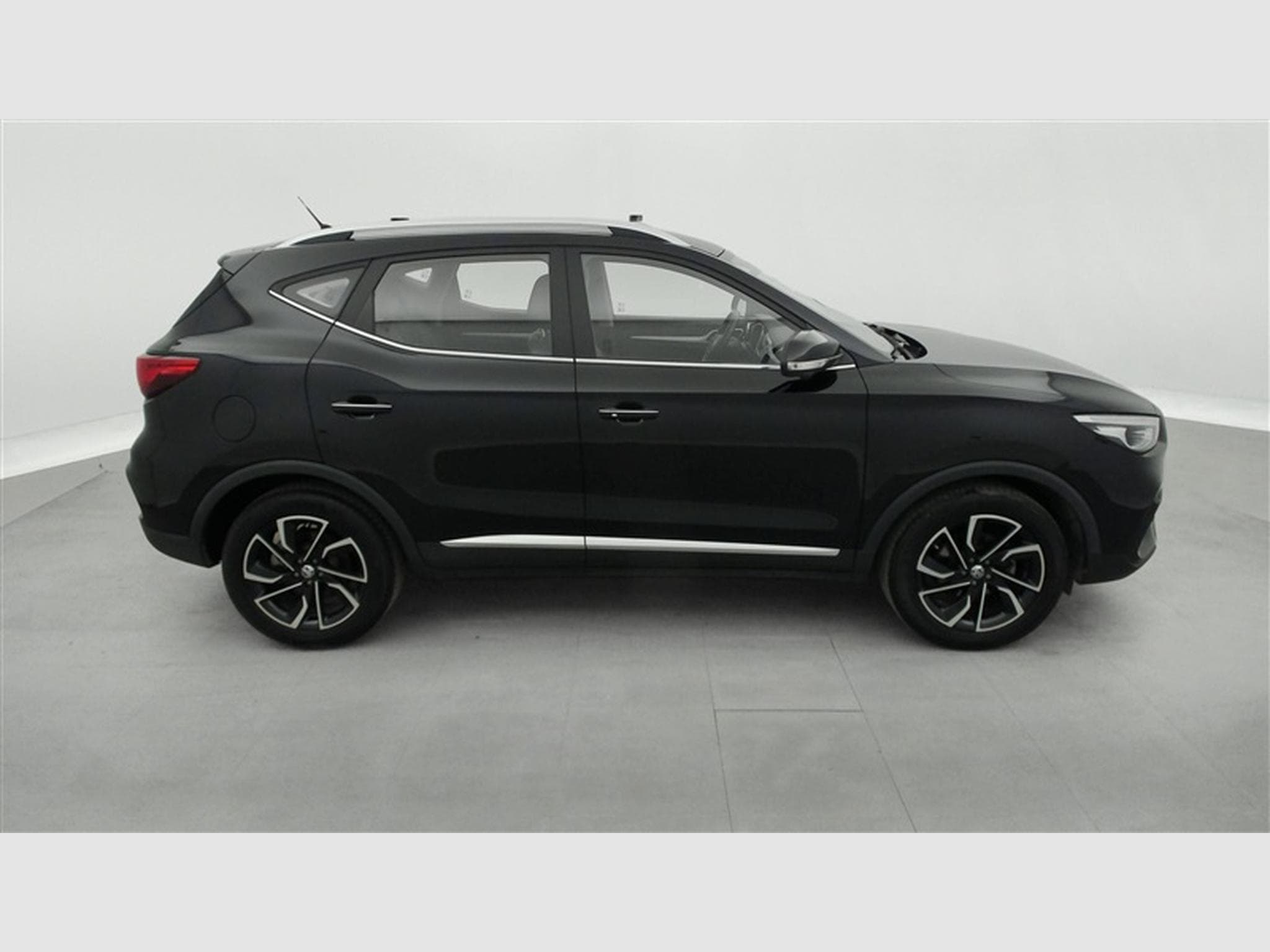 MG ZS 1.0 T-GDi 110cv AUTO Luxury NAVI / FULL LED / CUIR / CAMERA (2024) - Photo 24