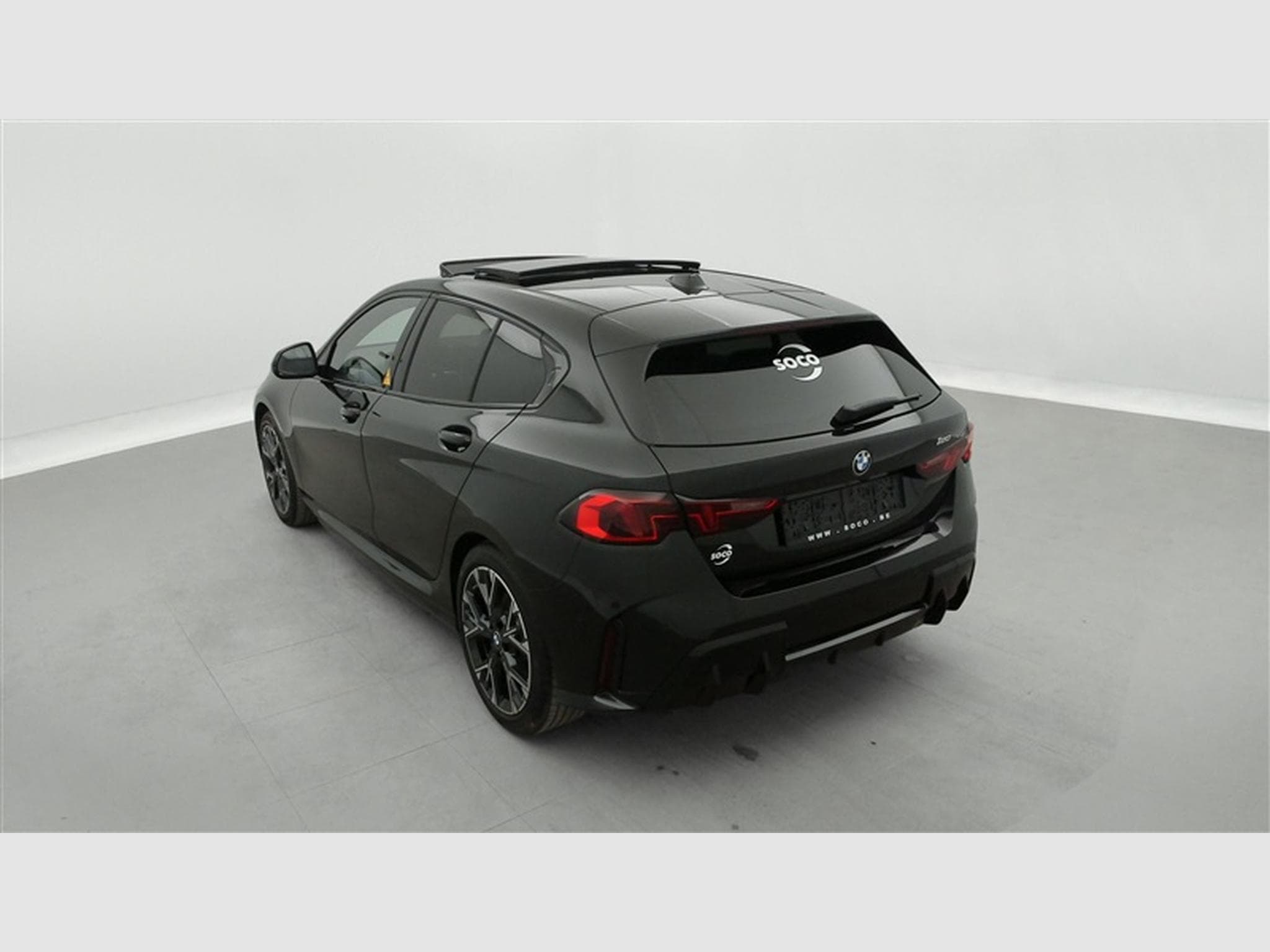 BMW 120 120iA Pack M NAVI / FULL LED / PANO / CAMERA / JA 18" (2025) - Photo 2
