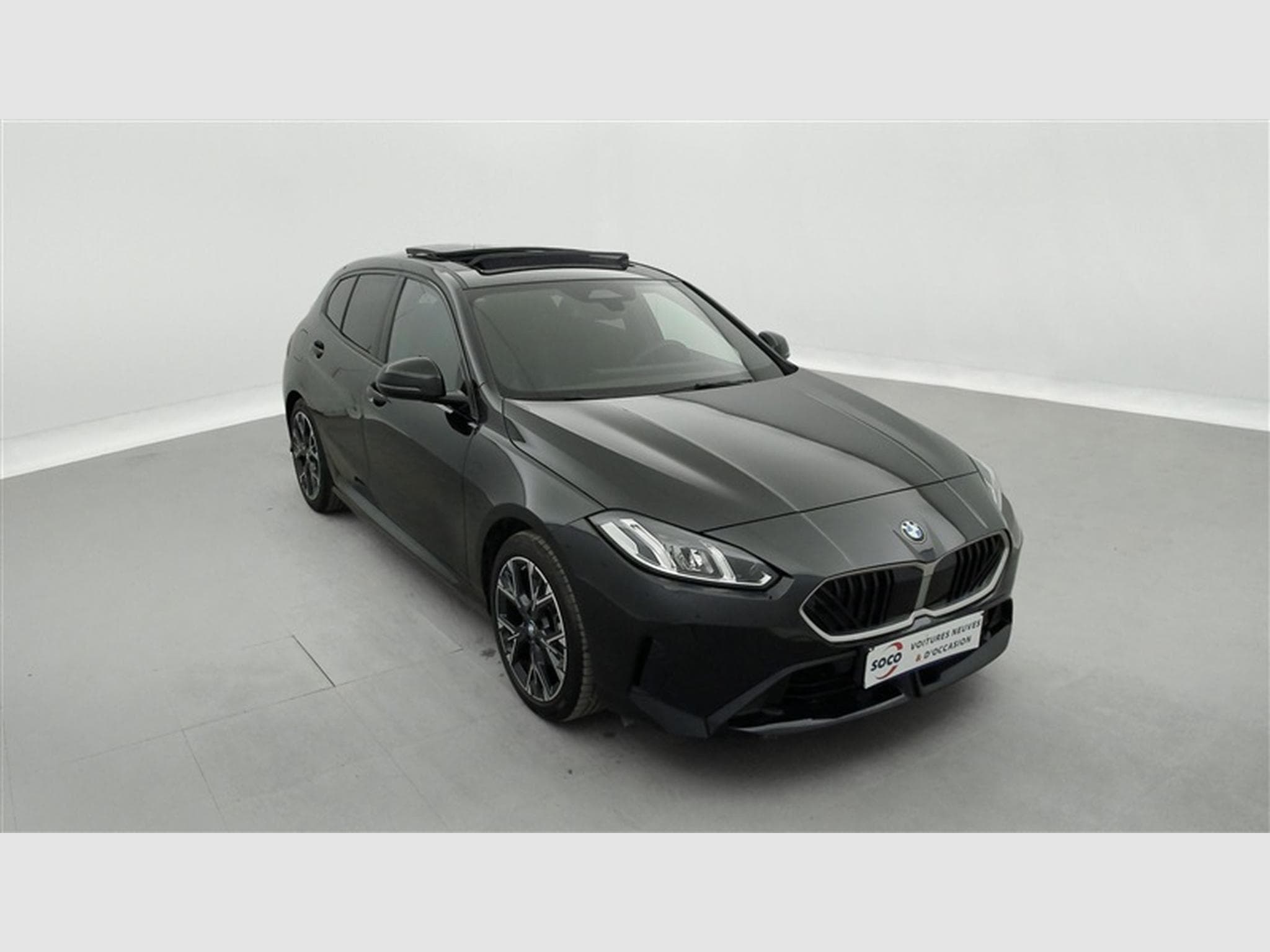 BMW 120 120iA Pack M NAVI / FULL LED / PANO / CAMERA / JA 18" (2025) - Photo 23