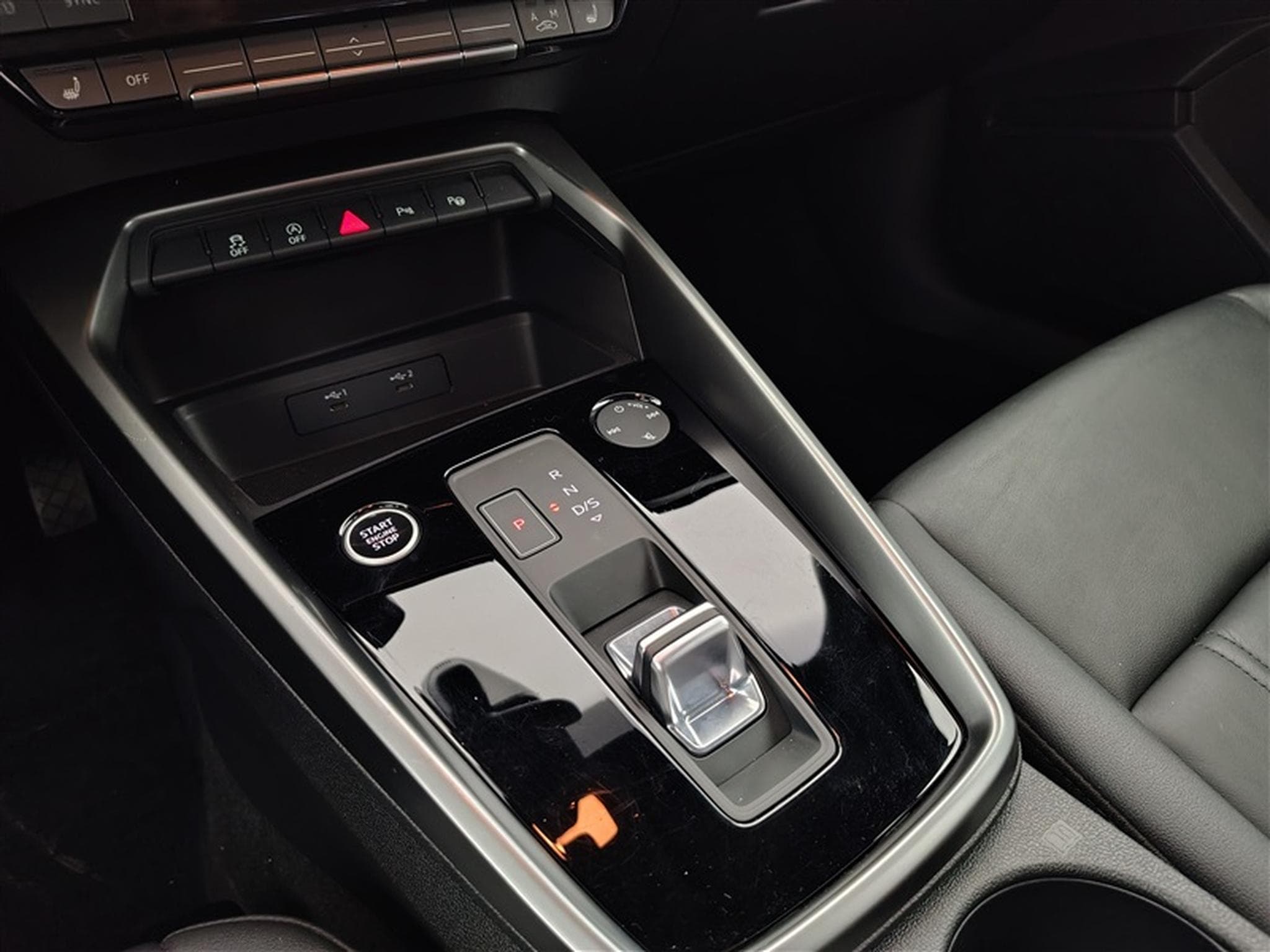 Audi A3 30 TFSI  S-Tronic S-Line  Cuir / Navi / Led (2021) - Photo 12
