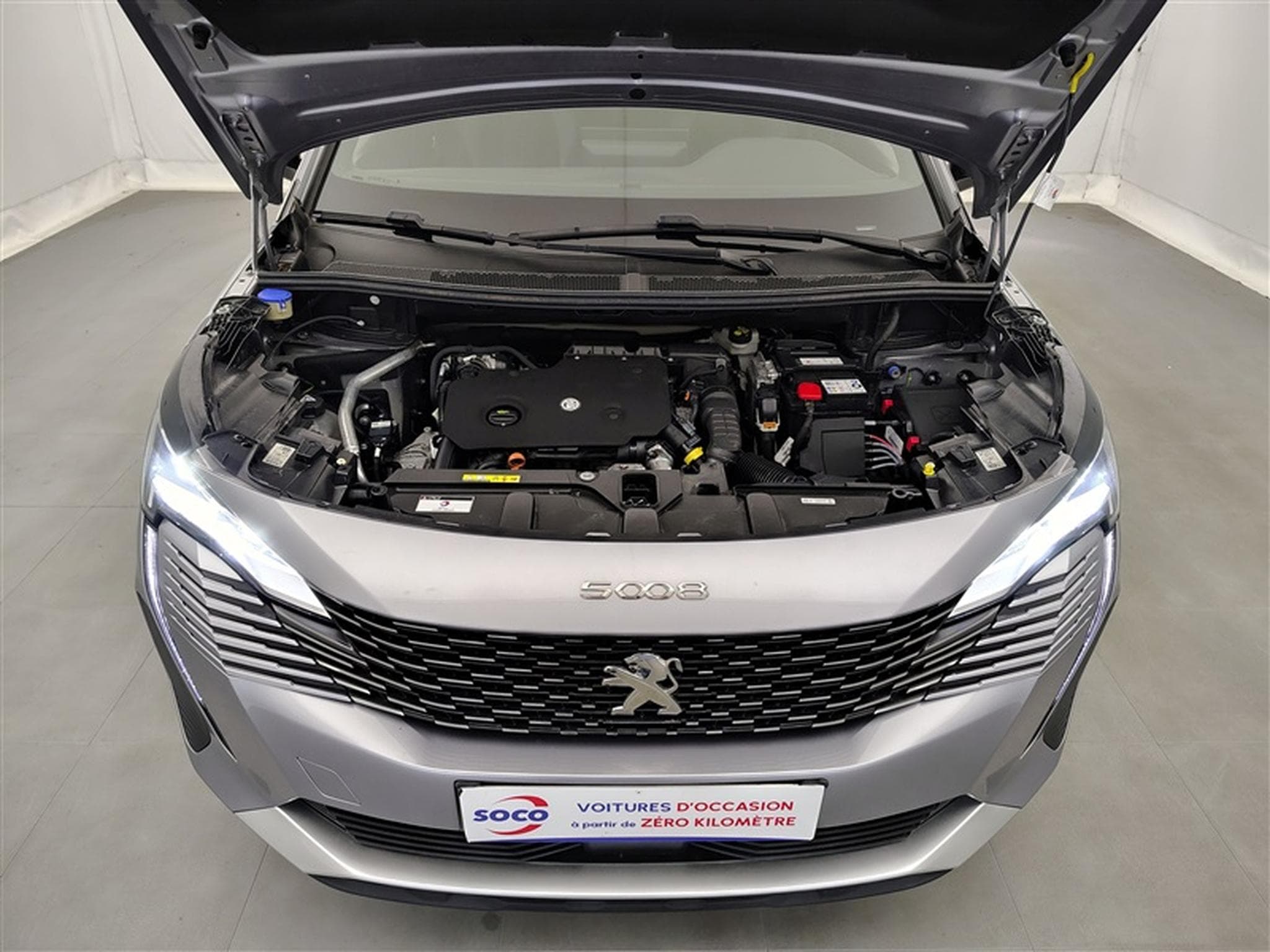 Peugeot 5008 1.5 BlueHdi EAT8 Active Pack NAVI / FULL LED / CARPLAY (2023) - Photo 19