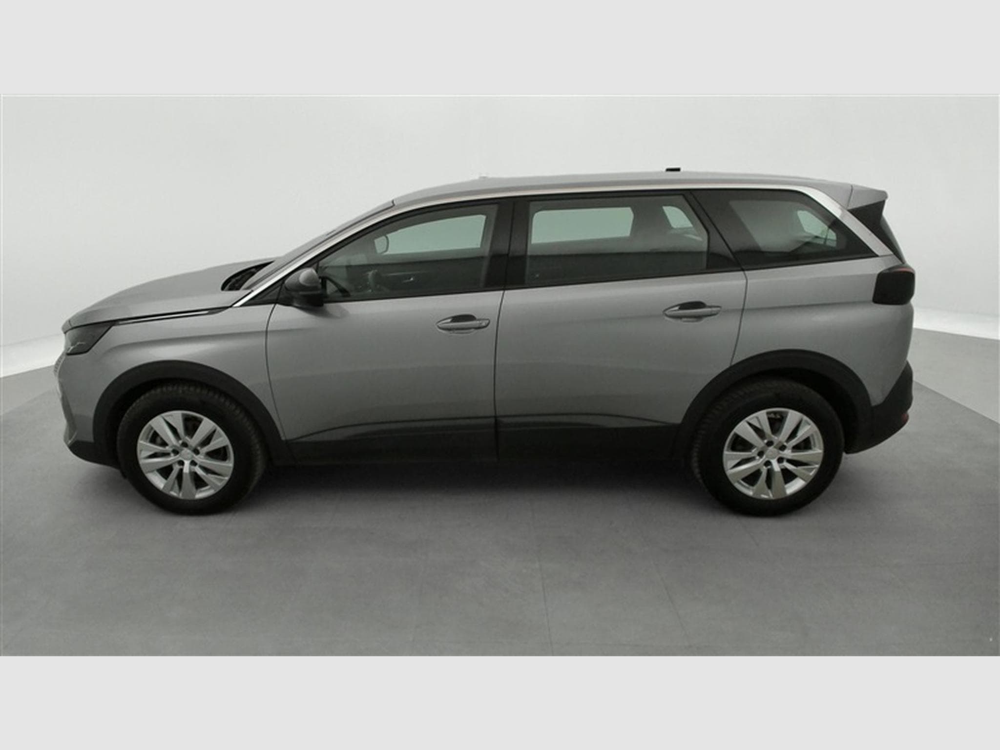 Peugeot 5008 1.5 BlueHdi EAT8 Active Pack NAVI / FULL LED / CARPLAY (2023) - Photo 3