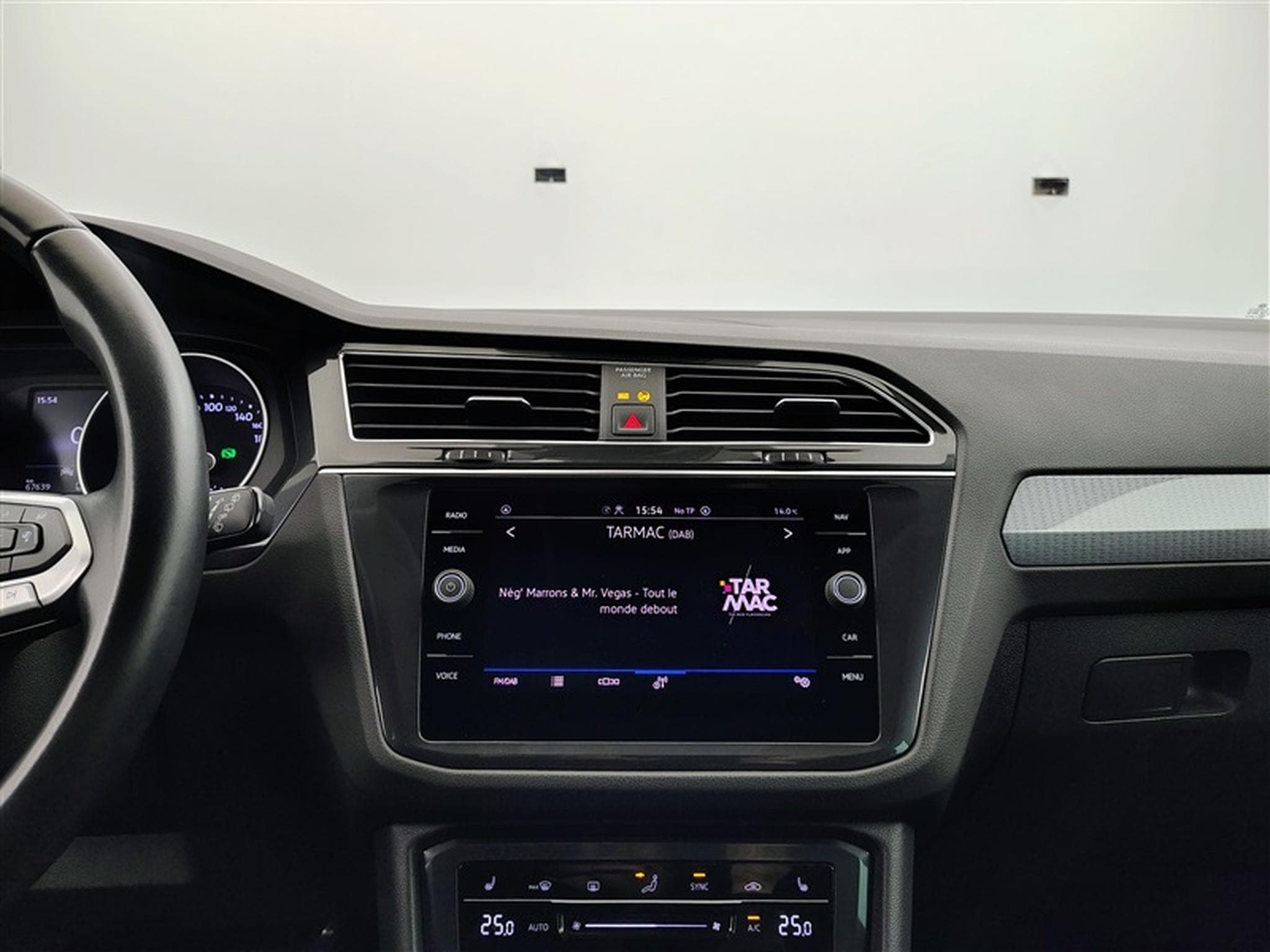 VW Tiguan 1.5 TSI 150Cv DSG Life CARPLAY / CAMERA / PDC (2023) - Photo 11