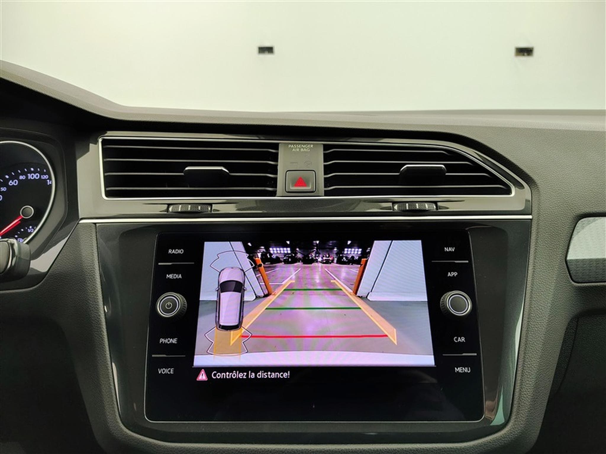 VW Tiguan 1.5 TSI 150Cv DSG Life CARPLAY / CAMERA / PDC (2023) - Photo 17