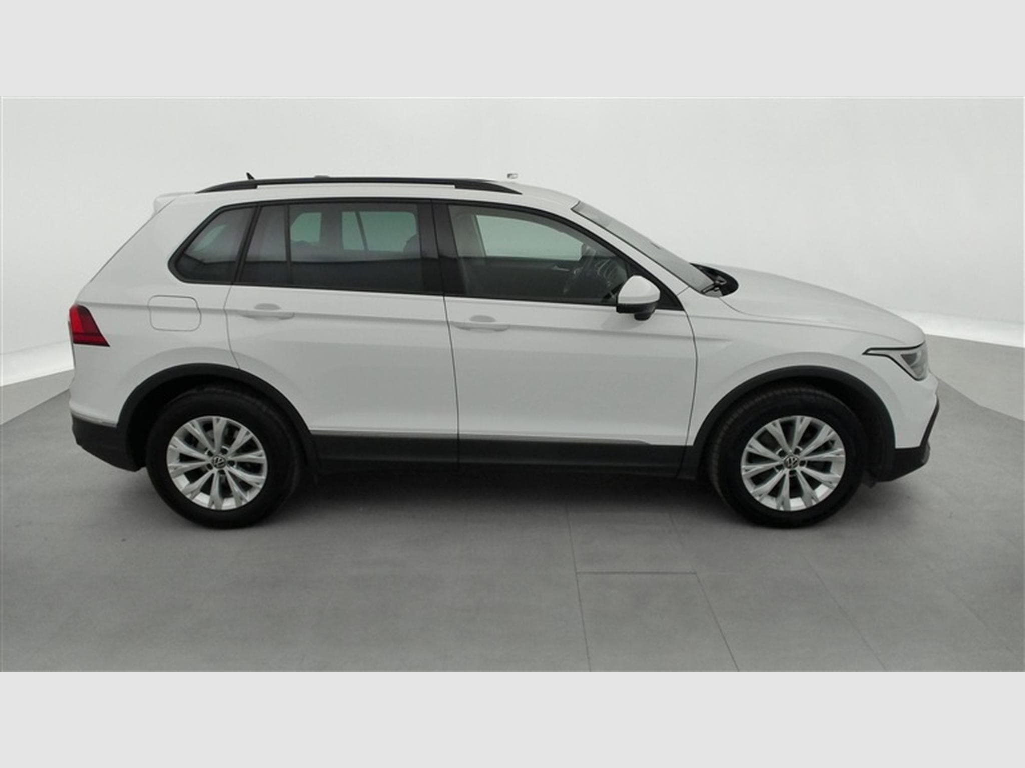 VW Tiguan 1.5 TSI 150Cv DSG Life CARPLAY / CAMERA / PDC (2023) - Photo 24