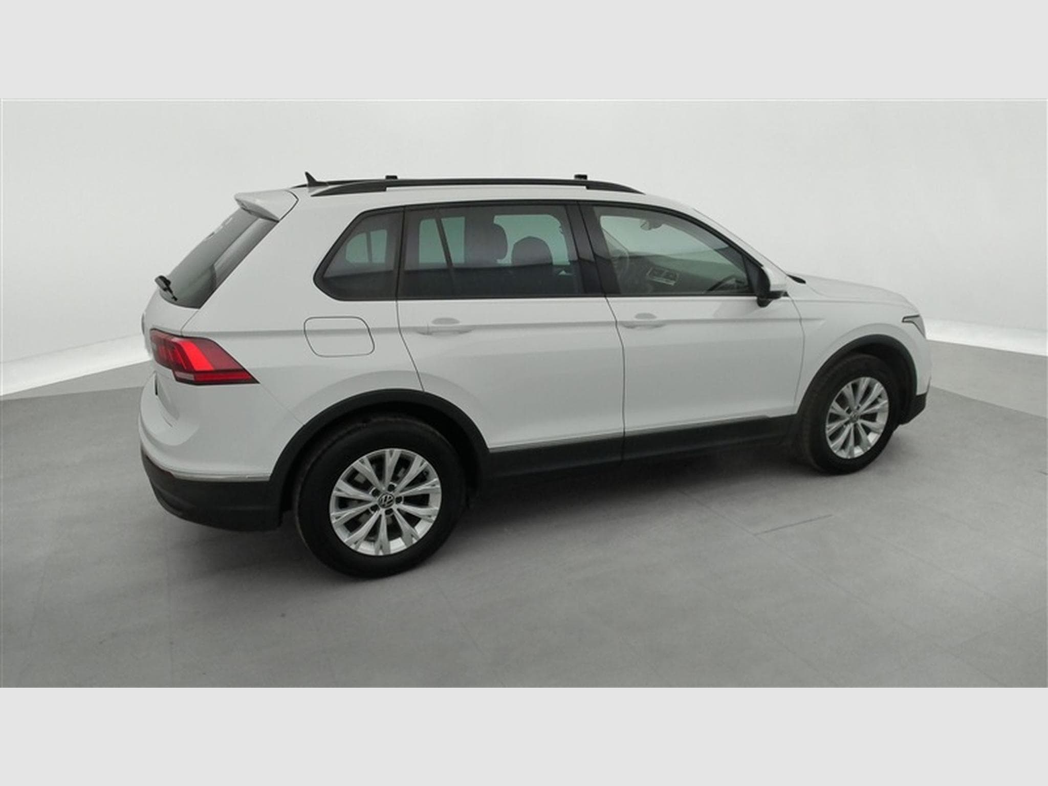VW Tiguan 1.5 TSI 150Cv DSG Life CARPLAY / CAMERA / PDC (2023) - Photo 25