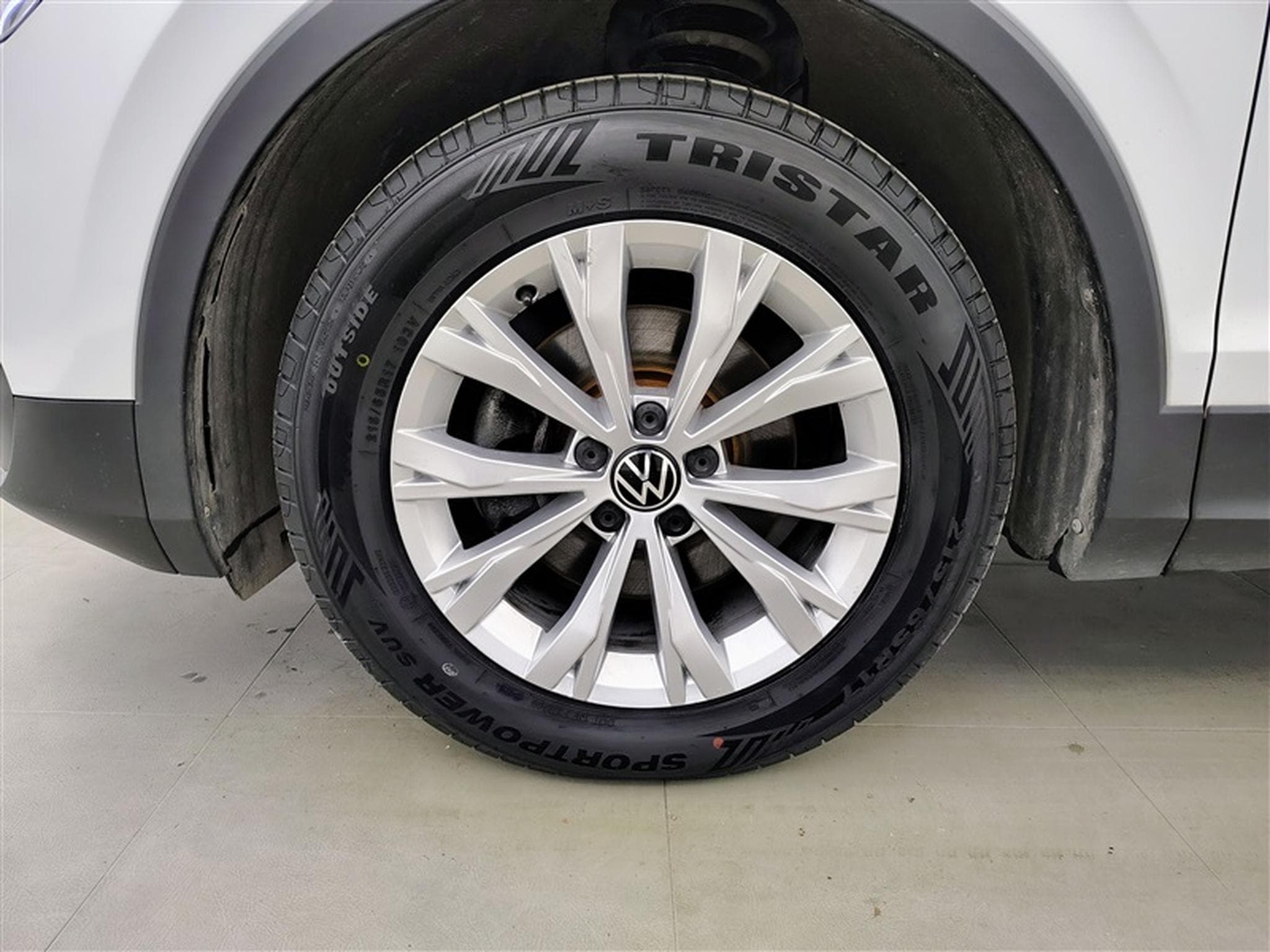 VW Tiguan 1.5 TSI 150Cv DSG Life CARPLAY / CAMERA / PDC (2023) - Photo 6