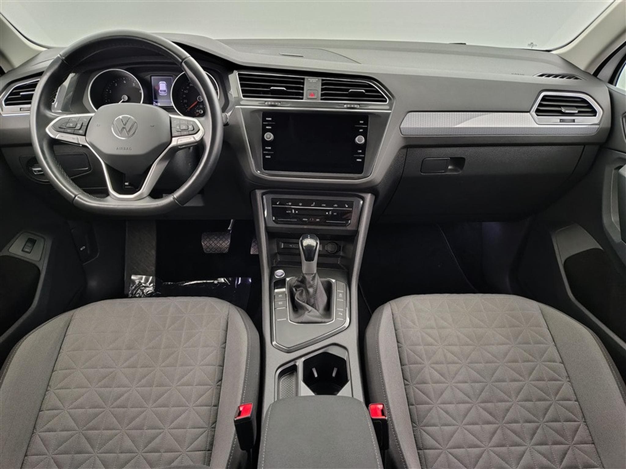 VW Tiguan 1.5 TSI 150Cv DSG Life CARPLAY / CAMERA / PDC (2023) - Photo 8