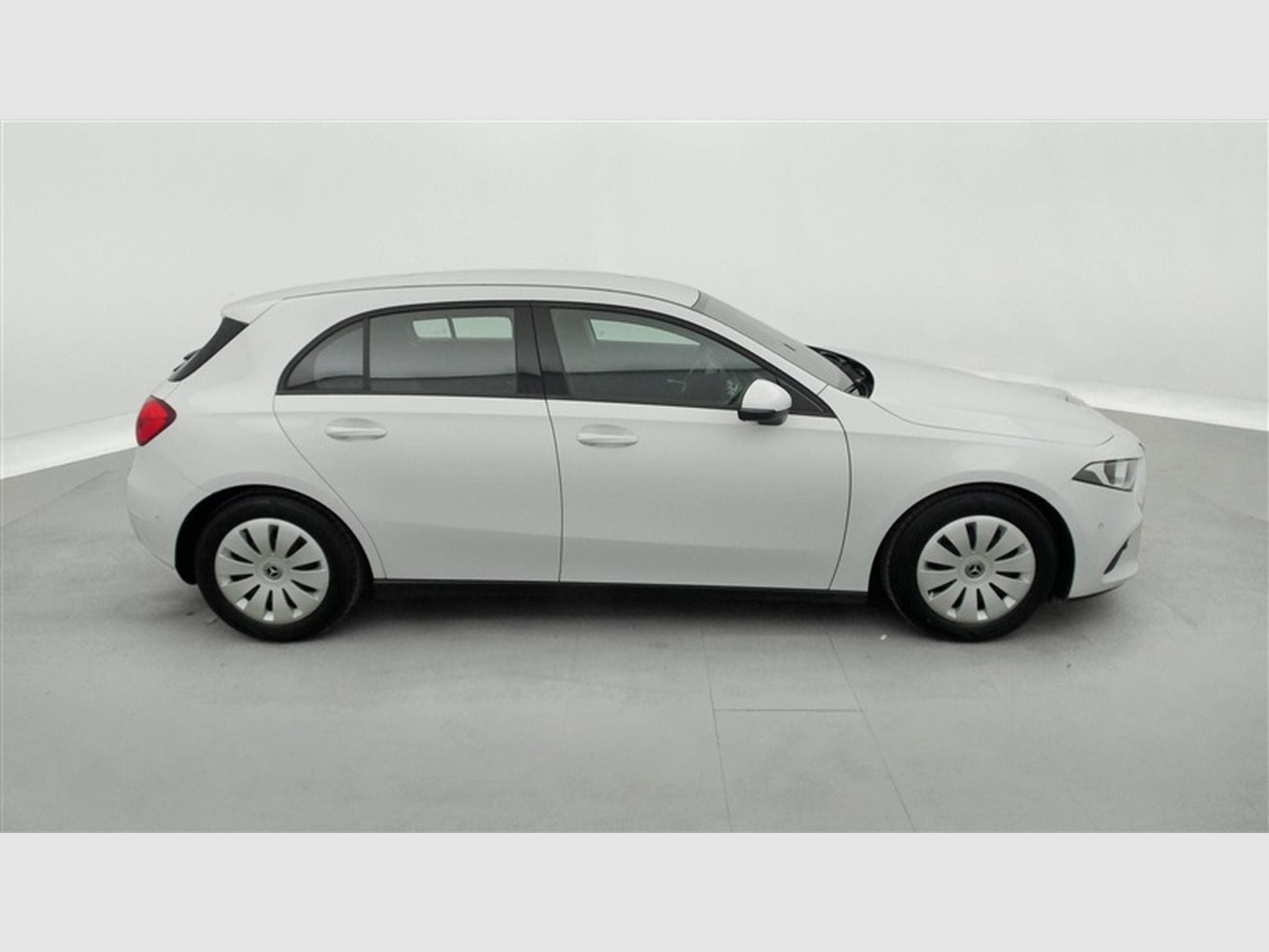Mercedes A 160 A 160 Business NAVI/PDC AV AR (2021) - Photo 23