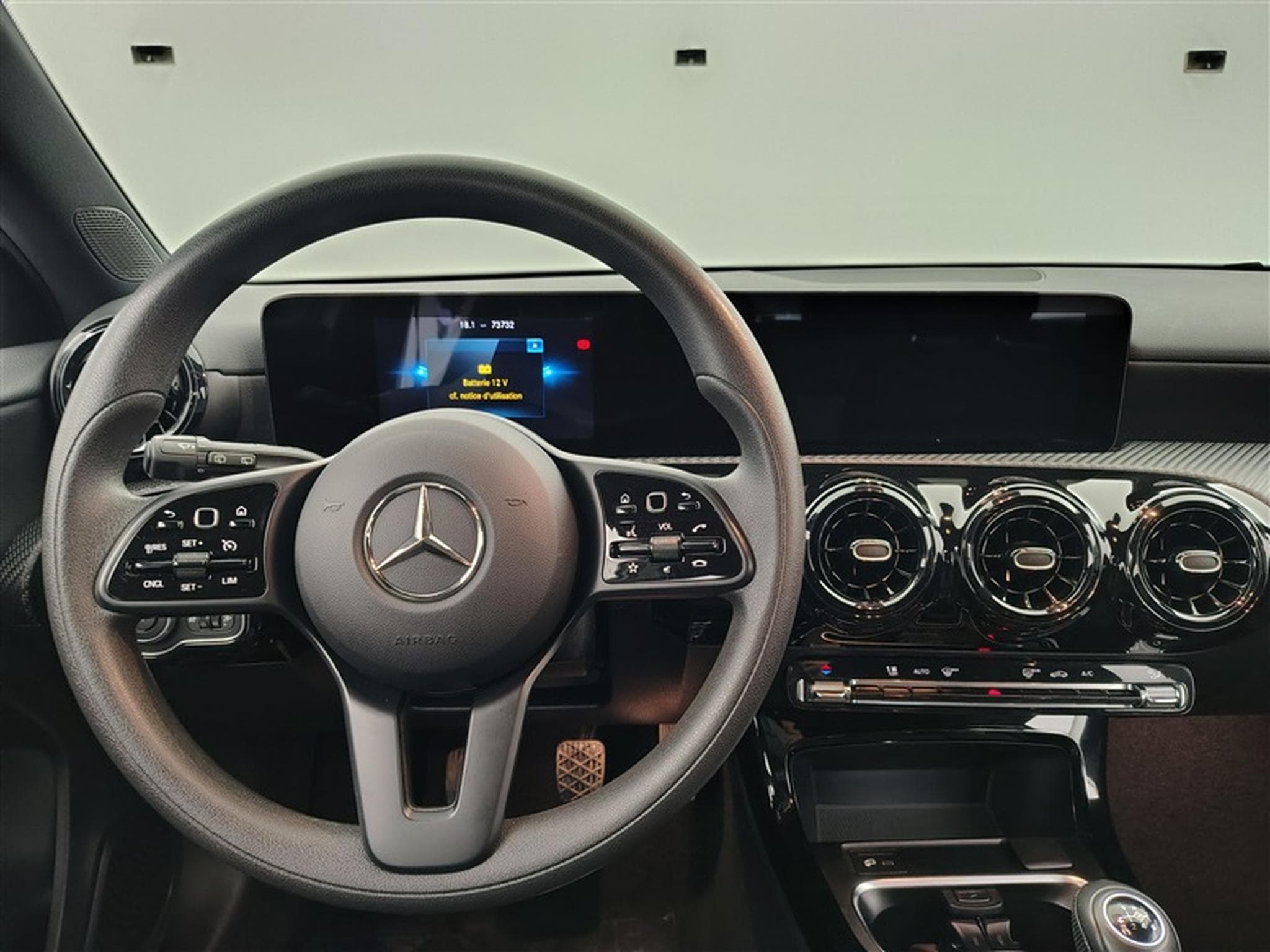Mercedes A 160 A 160 Business NAVI/PDC AV AR (2021) - Photo 9