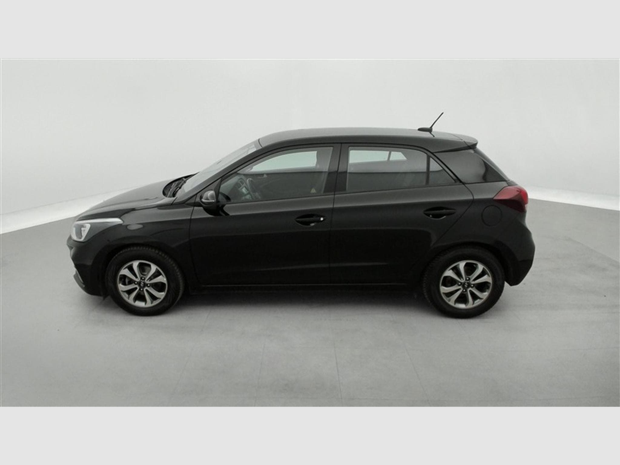 Hyundai i20 1.2i 84cv Twist Pack Techno NAVI / CAMERA / PDC AR / JA 15" (2018) - Photo 3