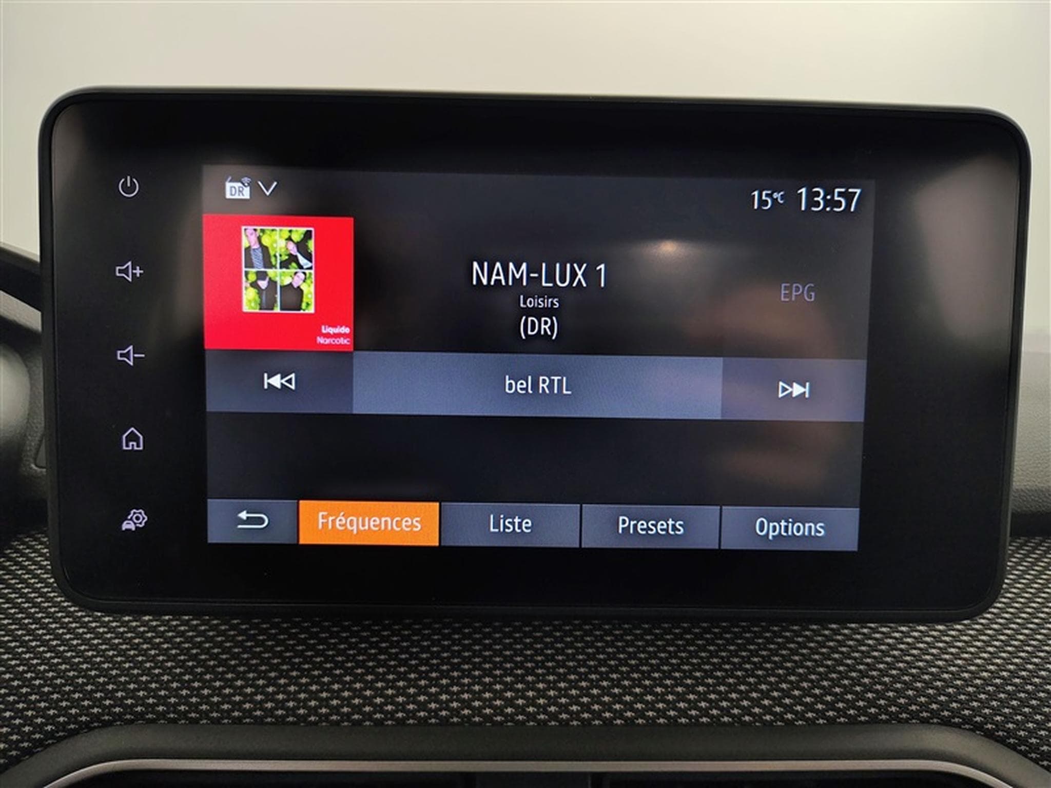 Dacia Sandero 1.0 Eco-G Journey *CARPLAY/FULL LED/CAMERA/PDC AV ARR/JA16* (2025) - Photo 11