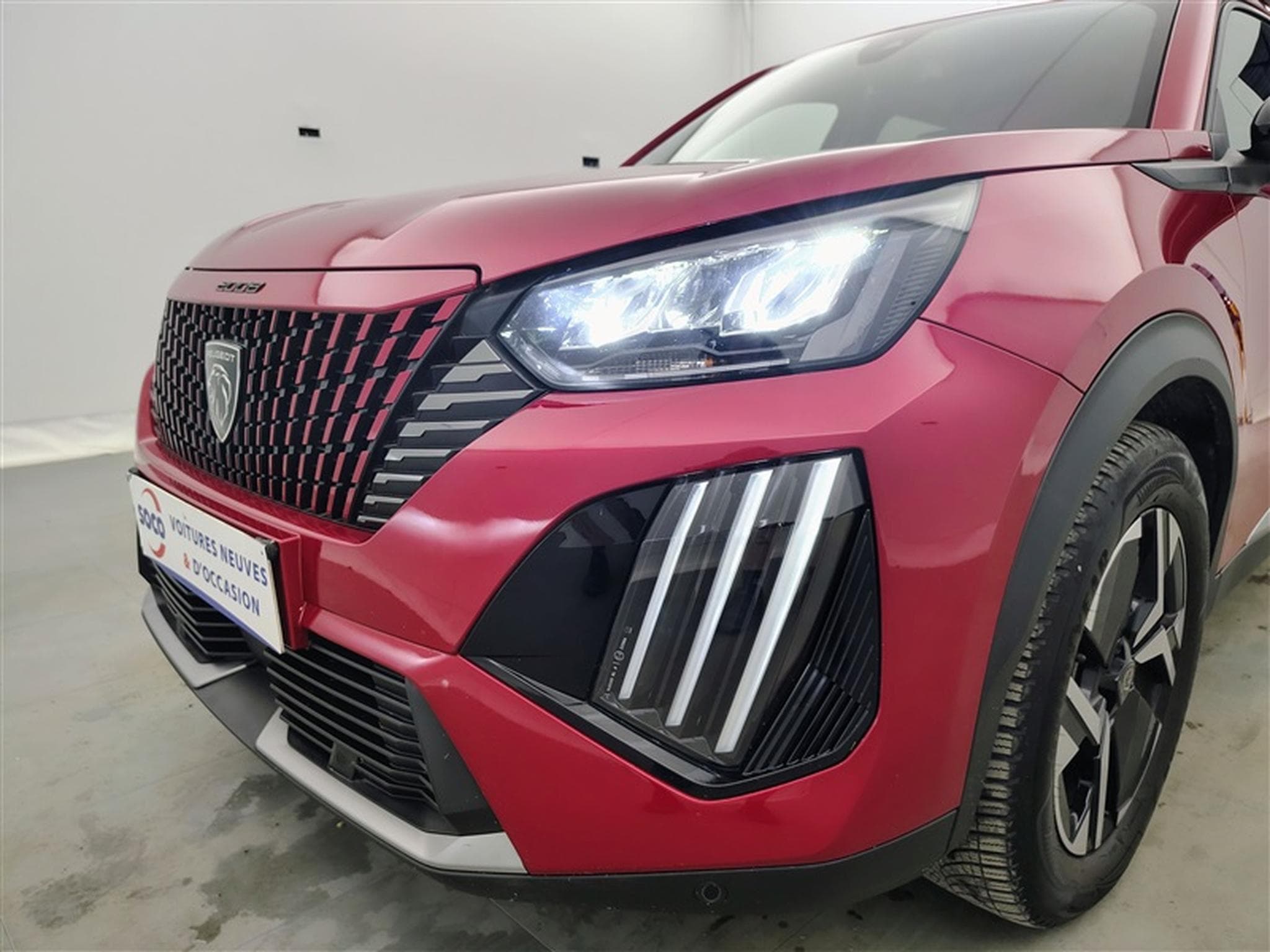 Peugeot 2008 1.2 PureTech Allure NAVI / FULL LED / CARPLAY / S-CUIR (2024) - Photo 15