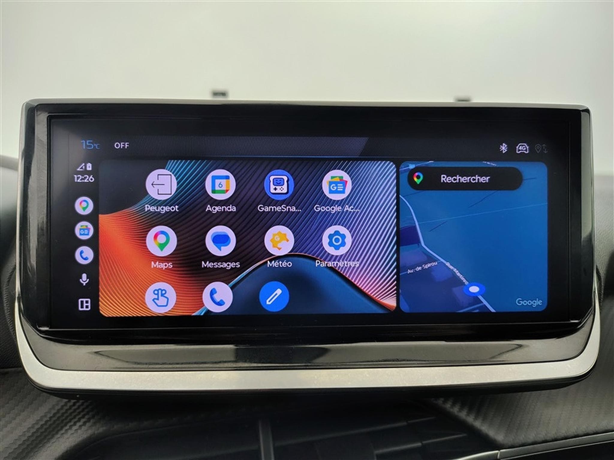 Peugeot 2008 1.2 PureTech Allure NAVI / FULL LED / CARPLAY / S-CUIR (2024) - Photo 20