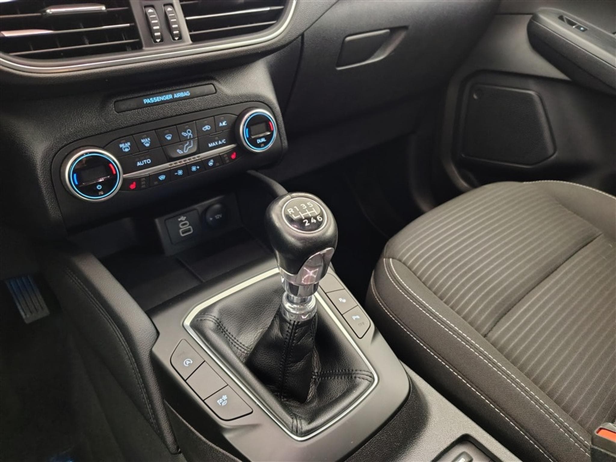 Ford Kuga 1.5 EcoBoost 150Cv Titanium NAVI / CARPLAY / CAMERA (2022) - Photo 12