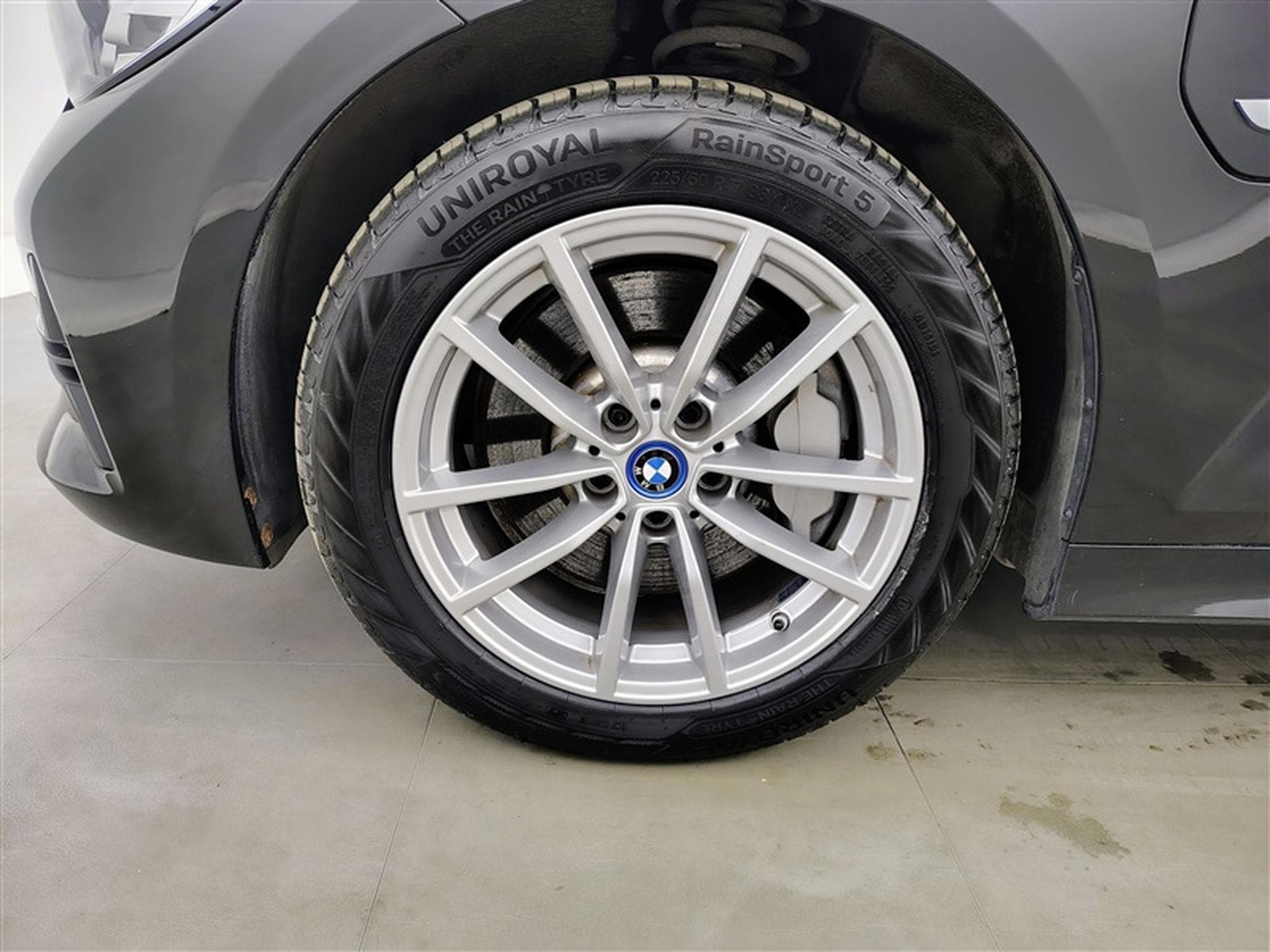 BMW 330 330eA PHEV Touring NAVI / CUIR SPORT / FULL LED (2022) - Photo 6