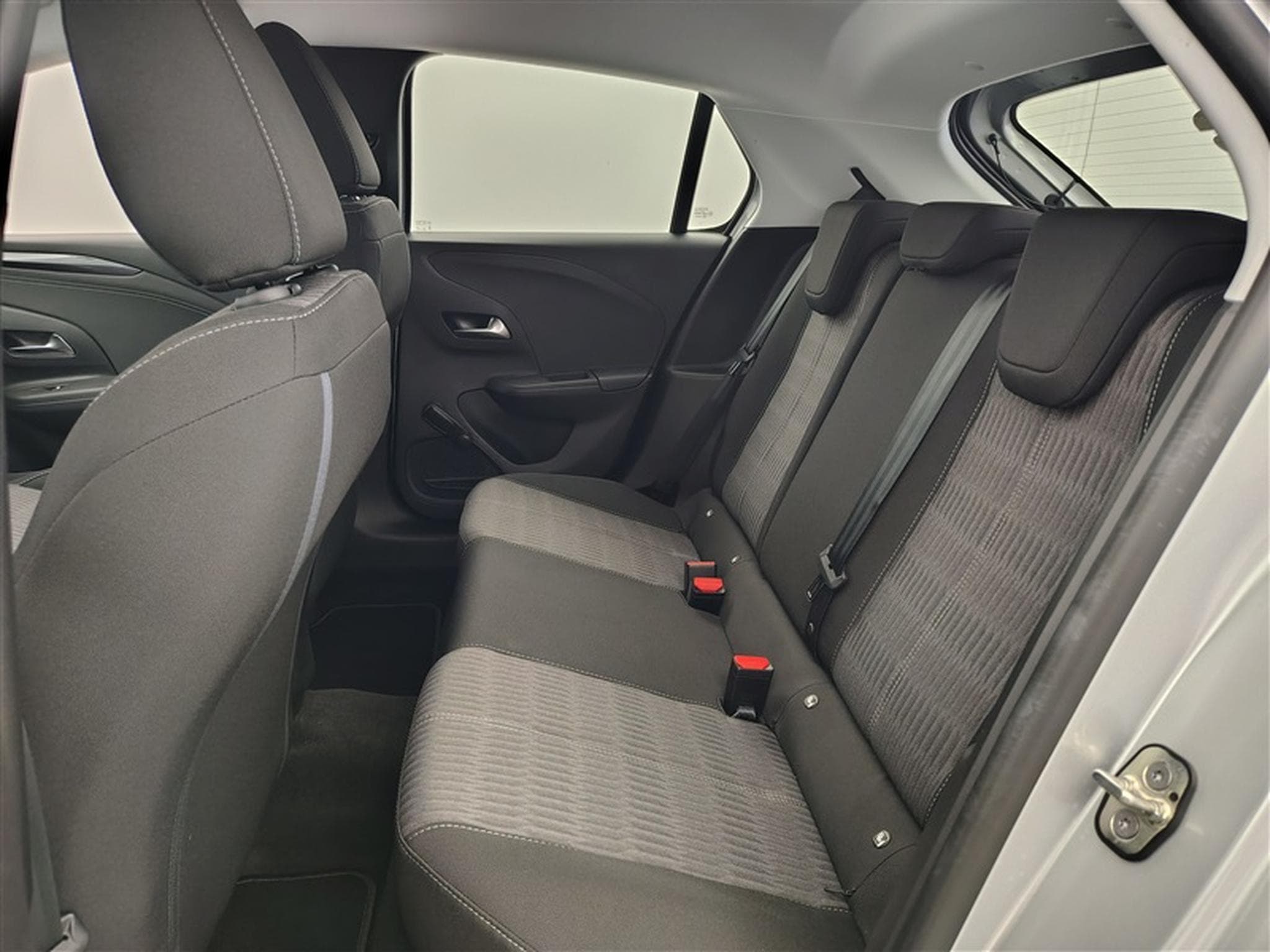 Opel Corsa 1.2 75cv Elegance business (2023) - Photo 13