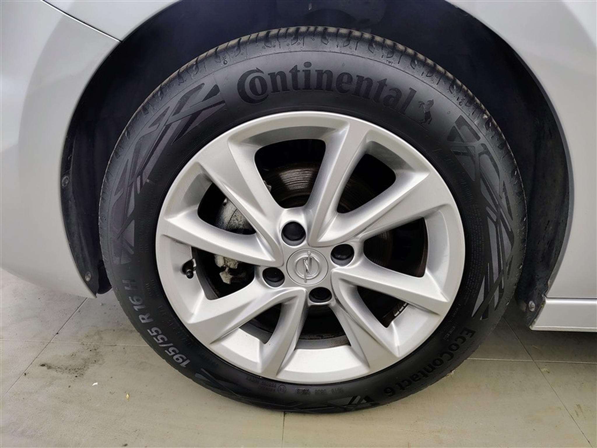 Opel Corsa 1.2 75cv Elegance business (2023) - Photo 6