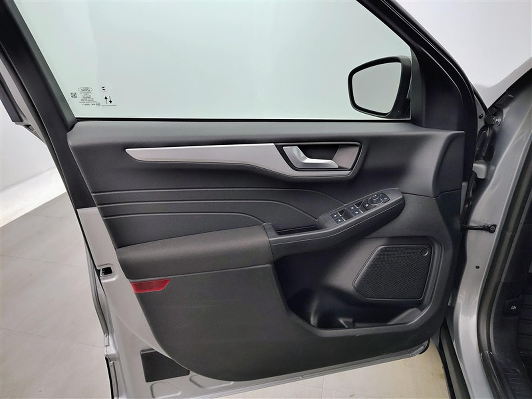 Ford Kuga 1.5 EcoBoost Connect NAVI / FULL LED / PDC AV+AR (2024) - Photo 17