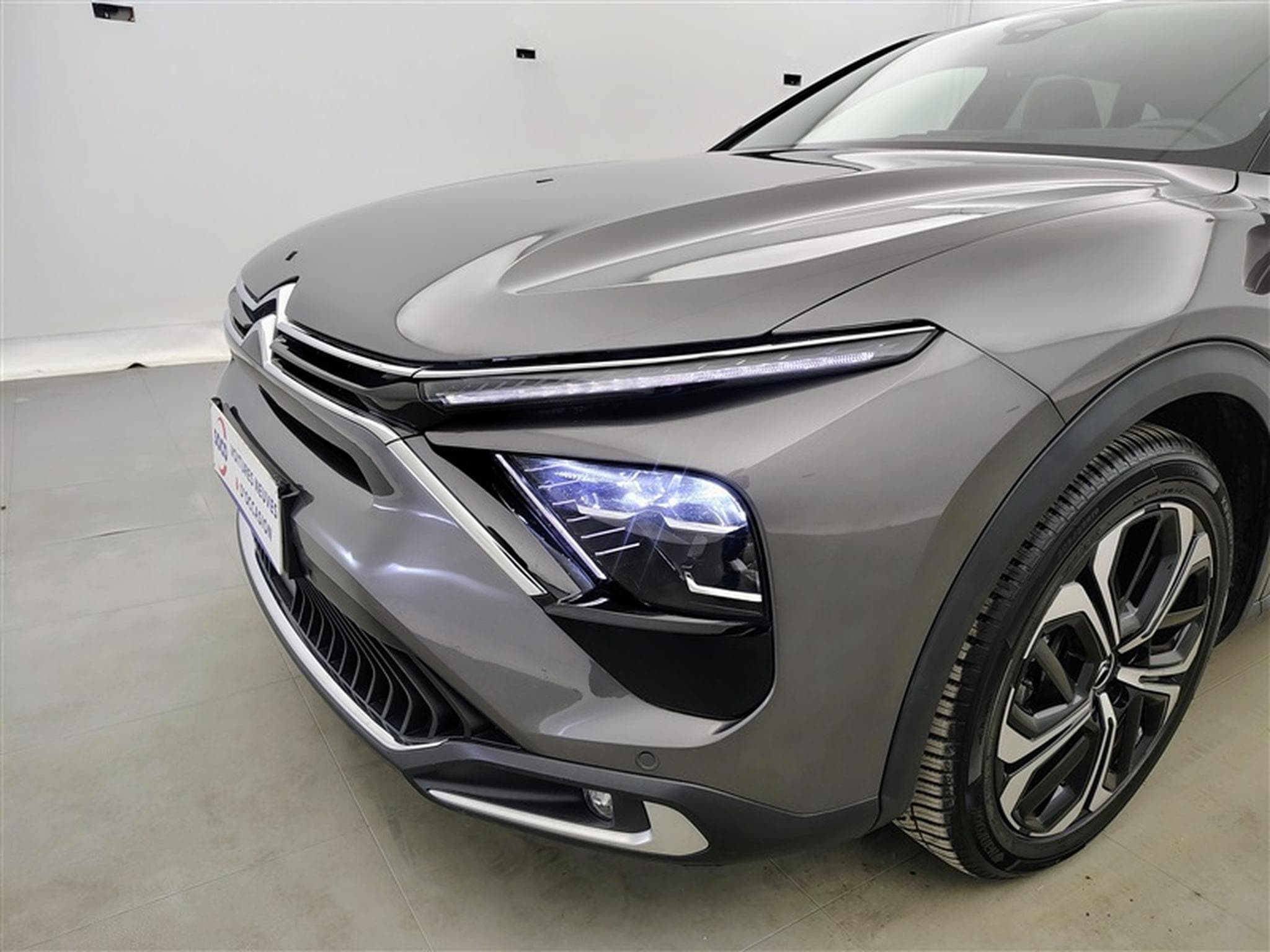 Citroen C5 X 1.2 PureTech 130cv EAT8 Plus NAVI / FULL LED / CUIR / JA 19" (2024) - Photo 15