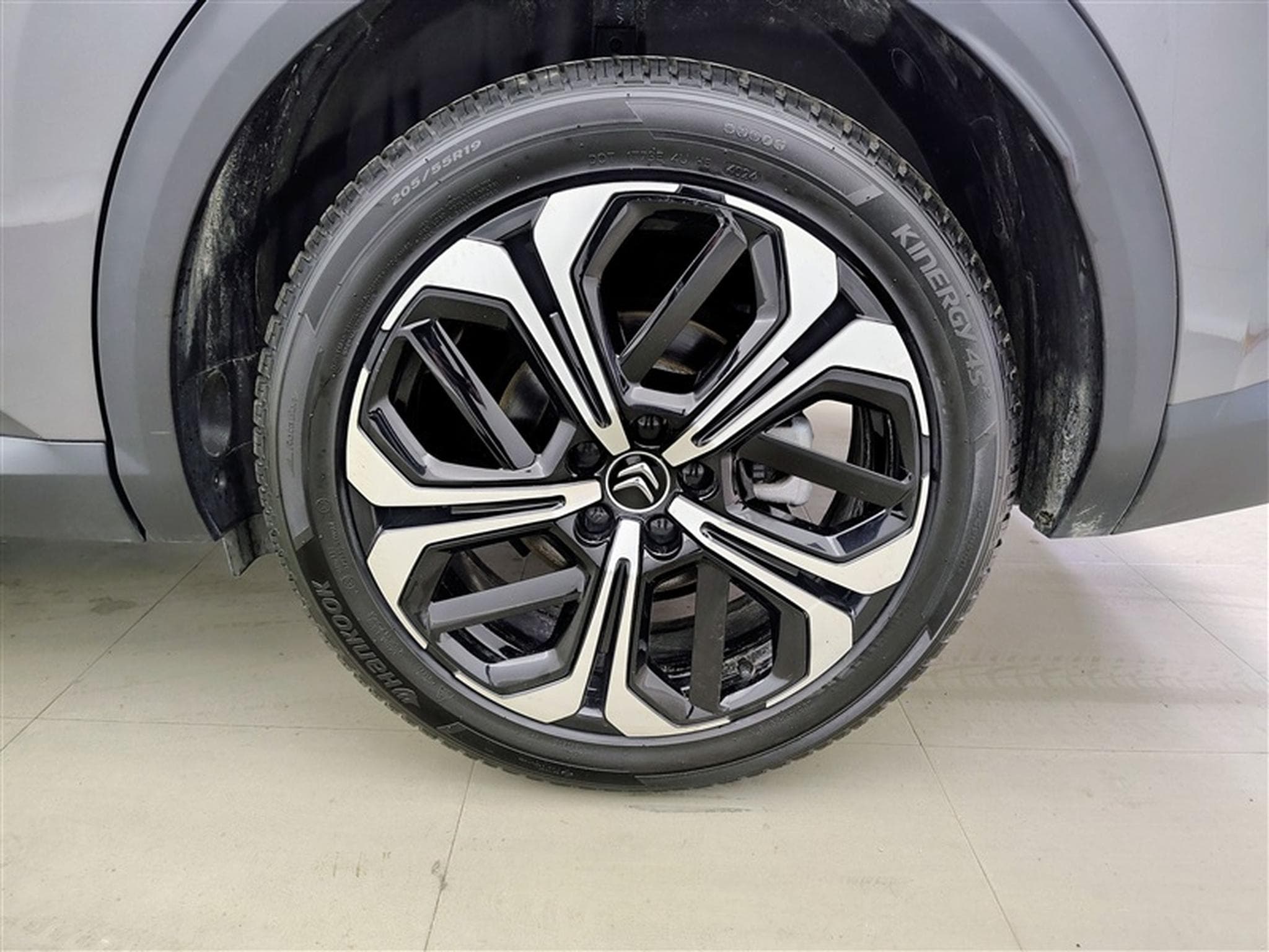 Citroen C5 X 1.2 PureTech 130cv EAT8 Plus NAVI / FULL LED / CUIR / JA 19" (2024) - Photo 6