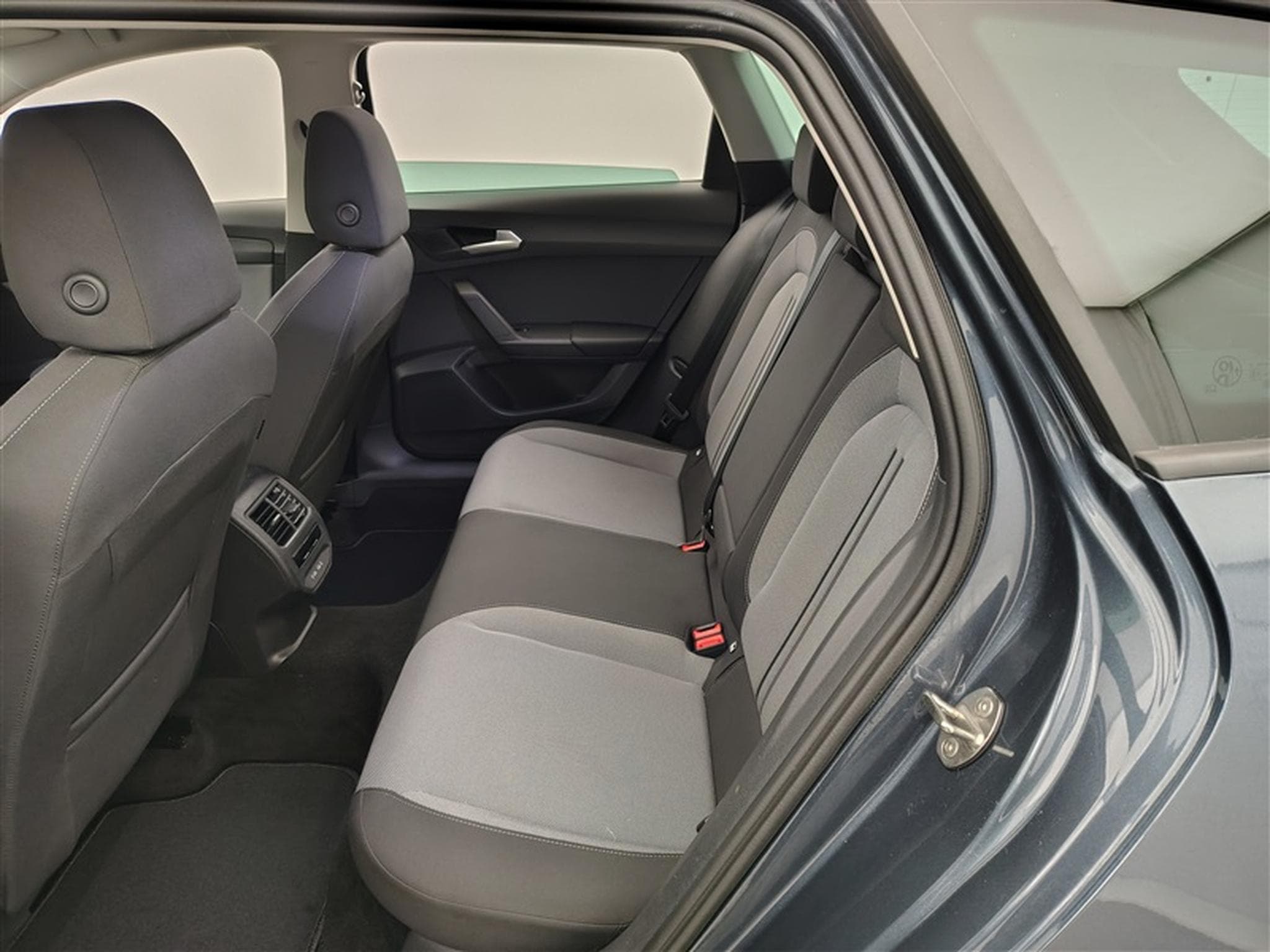 Seat Leon ST 1.0 EcoTSI Move! NAVI/FULL LED/JA/PDC AV AR /CAMERA (2024) - Photo 13