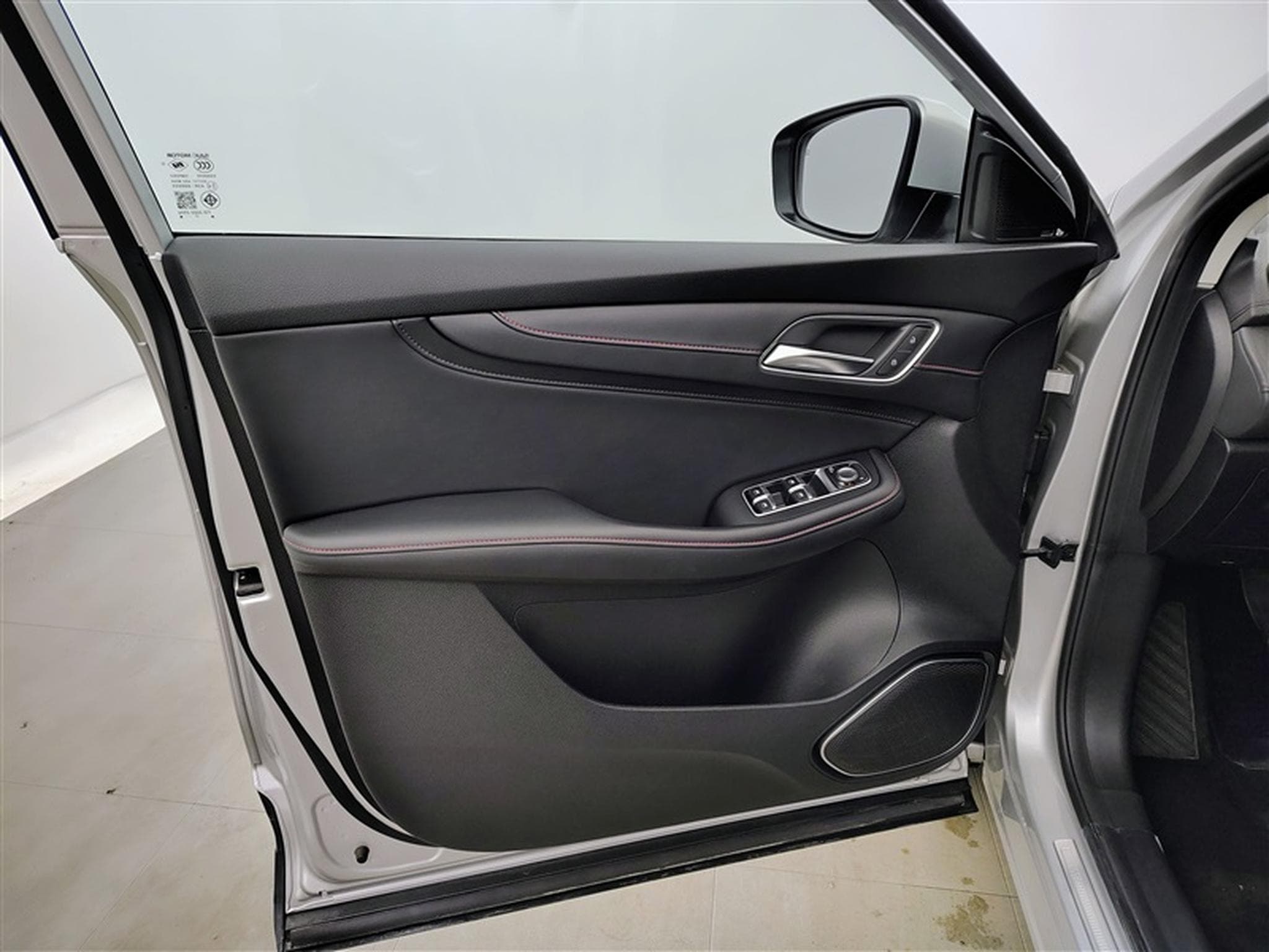 MG HS Facelift 1.5 T-GDi 160cv Comfort NAVI / FULL LED / CUIR (2024) - Photo 17