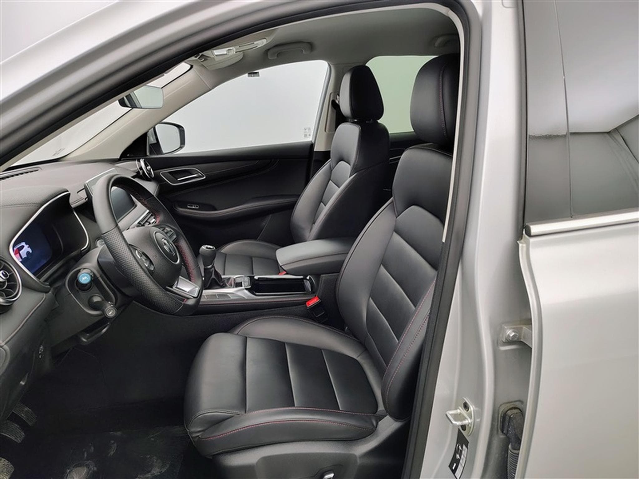 MG HS Facelift 1.5 T-GDi 160cv Comfort NAVI / FULL LED / CUIR (2024) - Photo 7