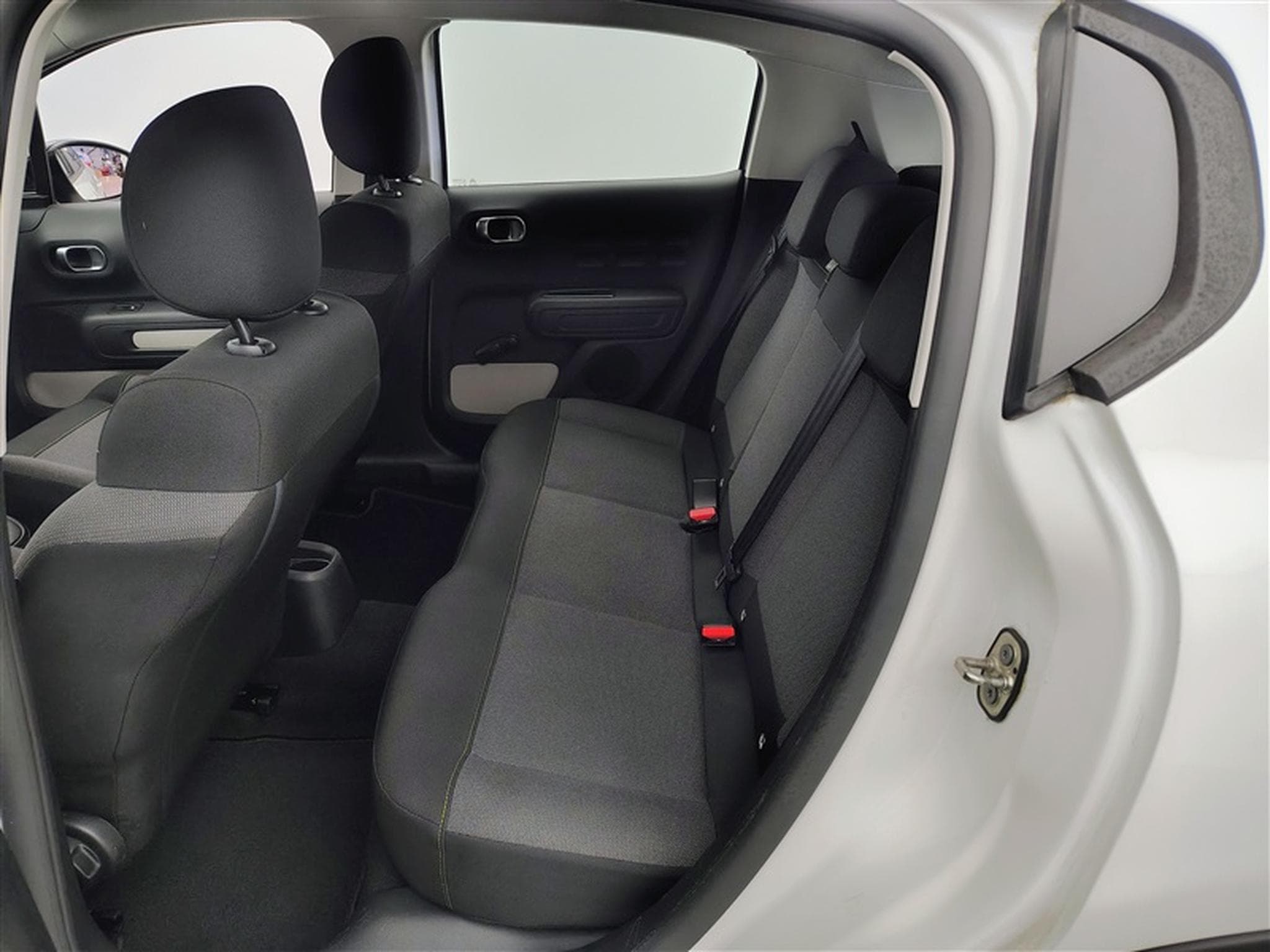 Citroen C3 1.2i PureTech Feel CARPLAY / FULL LED (2022) - Photo 12