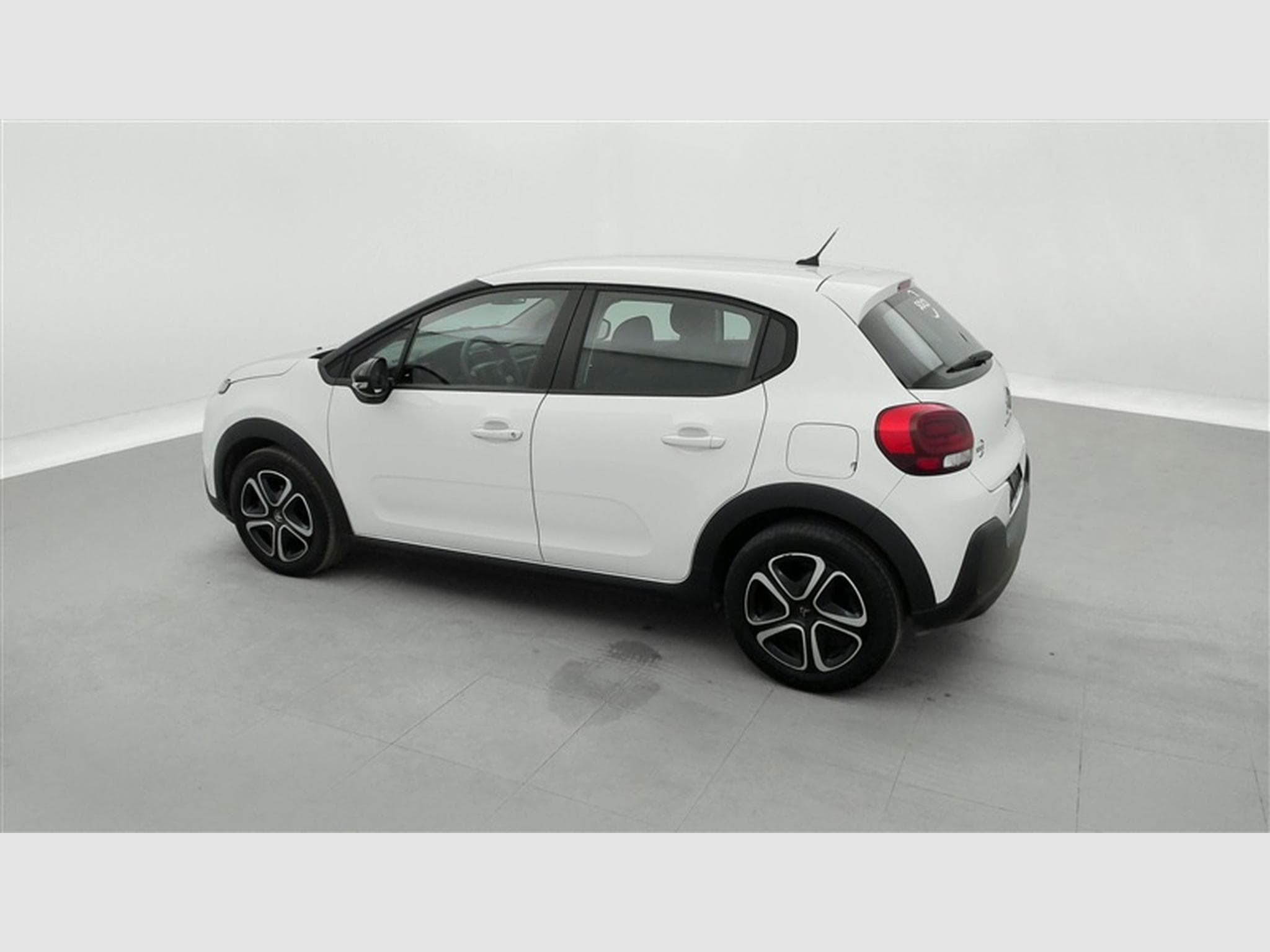 Citroen C3 1.2i PureTech Feel CARPLAY / FULL LED (2022) - Photo 23