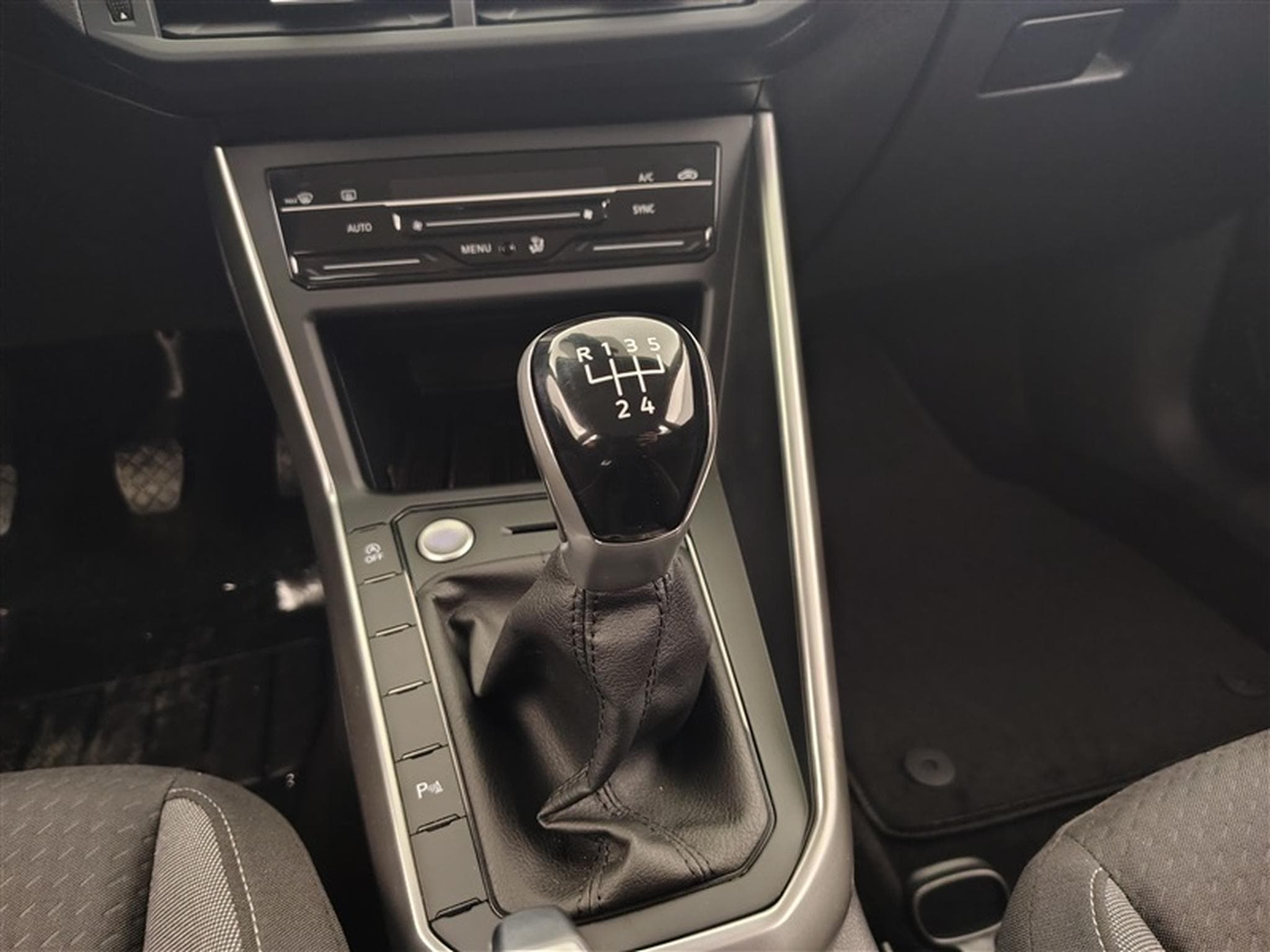VW Taigo 1.0 TSI 95cv Style CARPLAY / FULL LED / CAMERA / JA (2026) - Photo 12