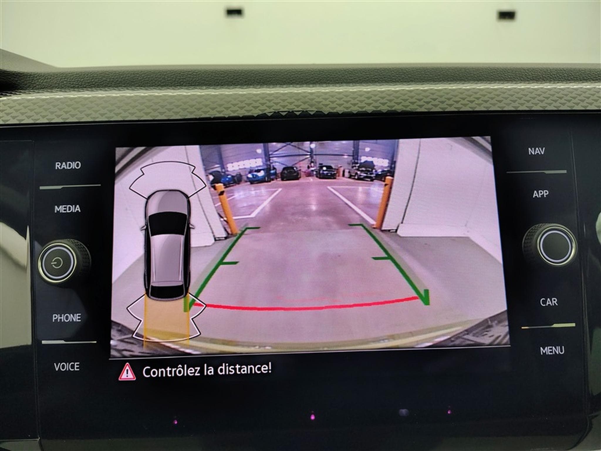 VW Taigo 1.0 TSI 95cv Style CARPLAY / FULL LED / CAMERA / JA (2026) - Photo 18