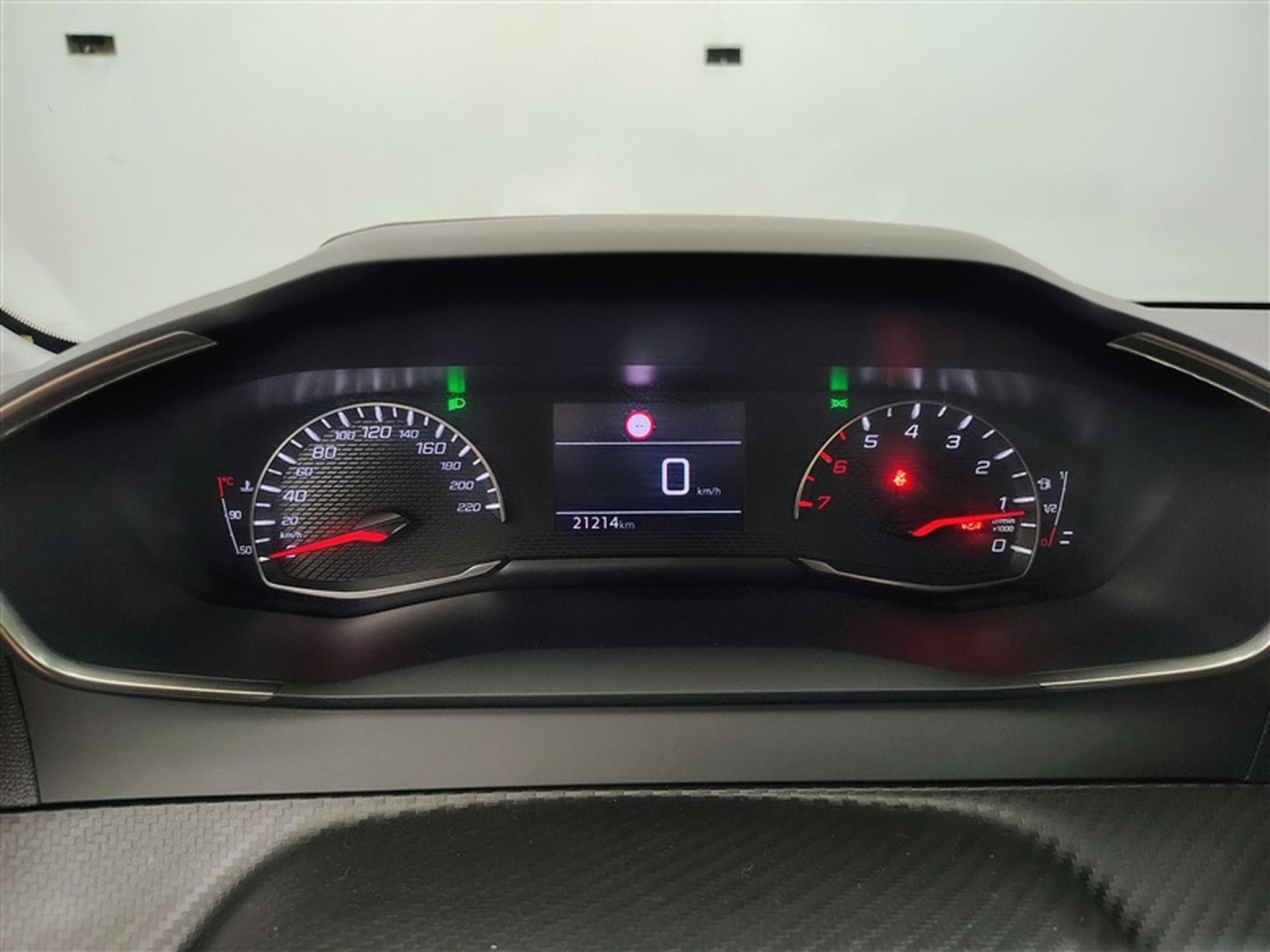 Peugeot 208 1.2i PureTech Active CARPLAY / FULL LED (2024) - Photo 10
