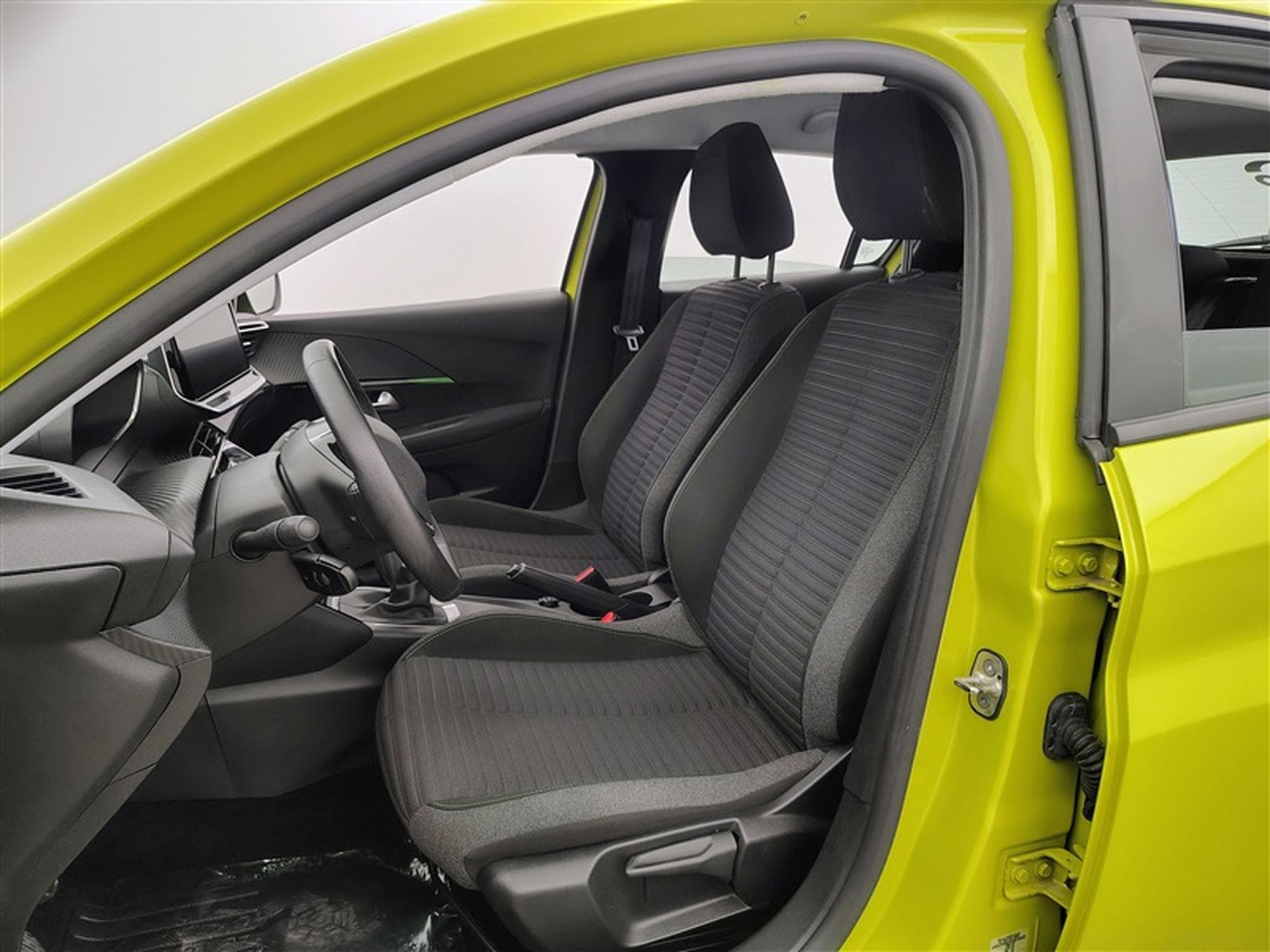 Peugeot 208 1.2i PureTech Active CARPLAY / FULL LED (2024) - Photo 7