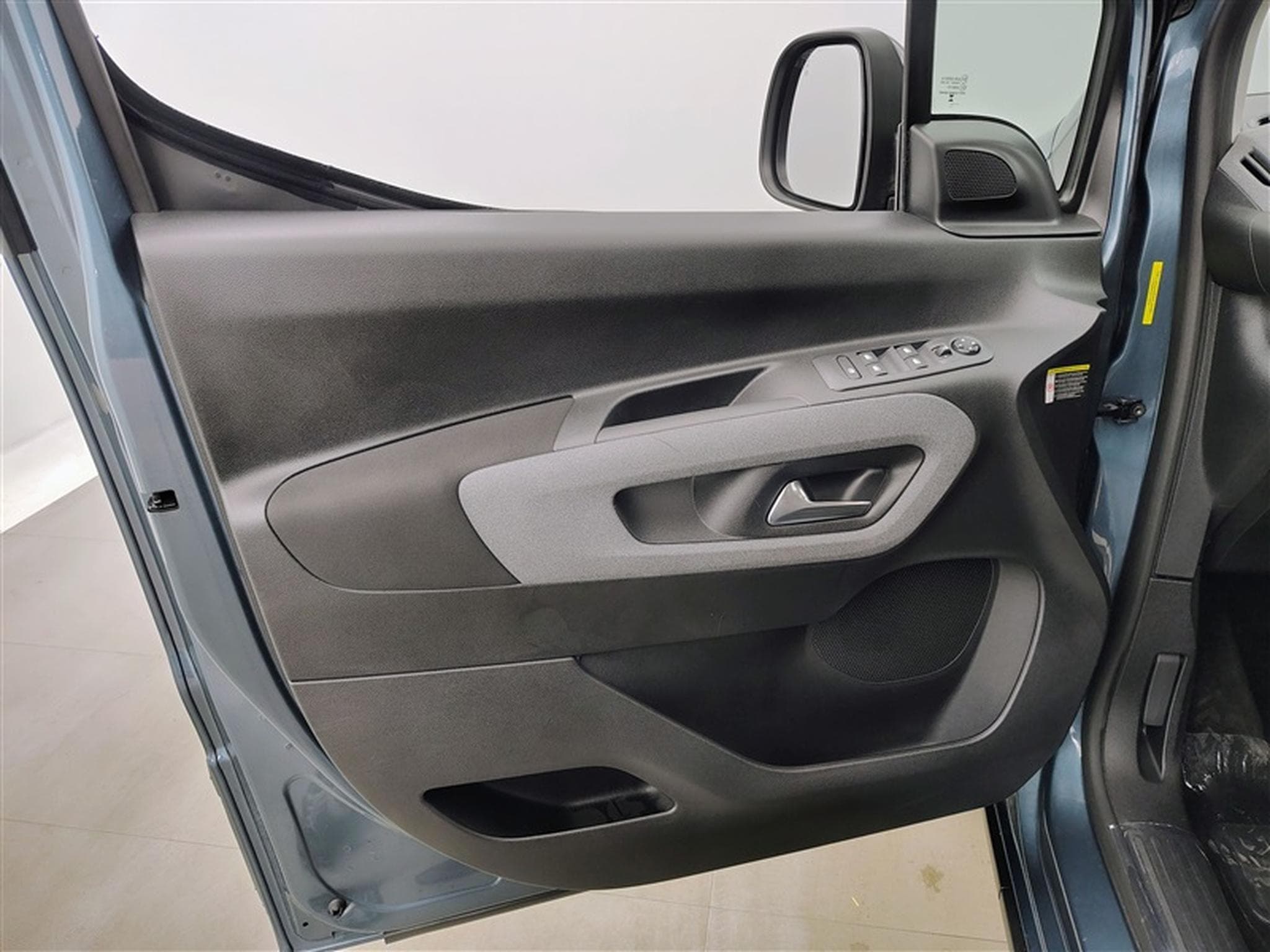 Peugeot Rifter 1.5 BlueHDi 130Cv EAT8 NEW MODELE (2024) - Photo 16