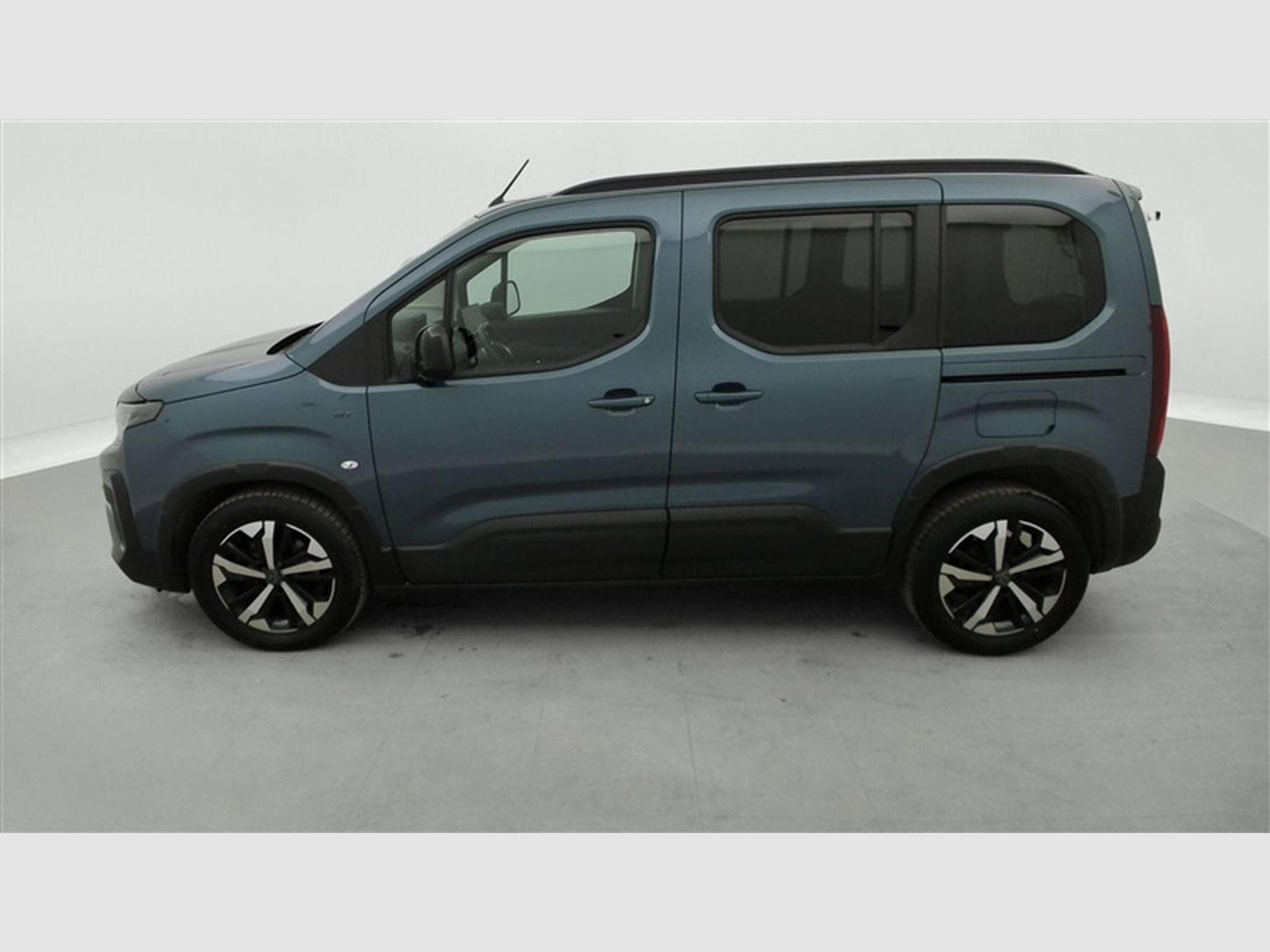 Peugeot Rifter 1.5 BlueHDi 130Cv EAT8 NEW MODELE (2024) - Photo 3
