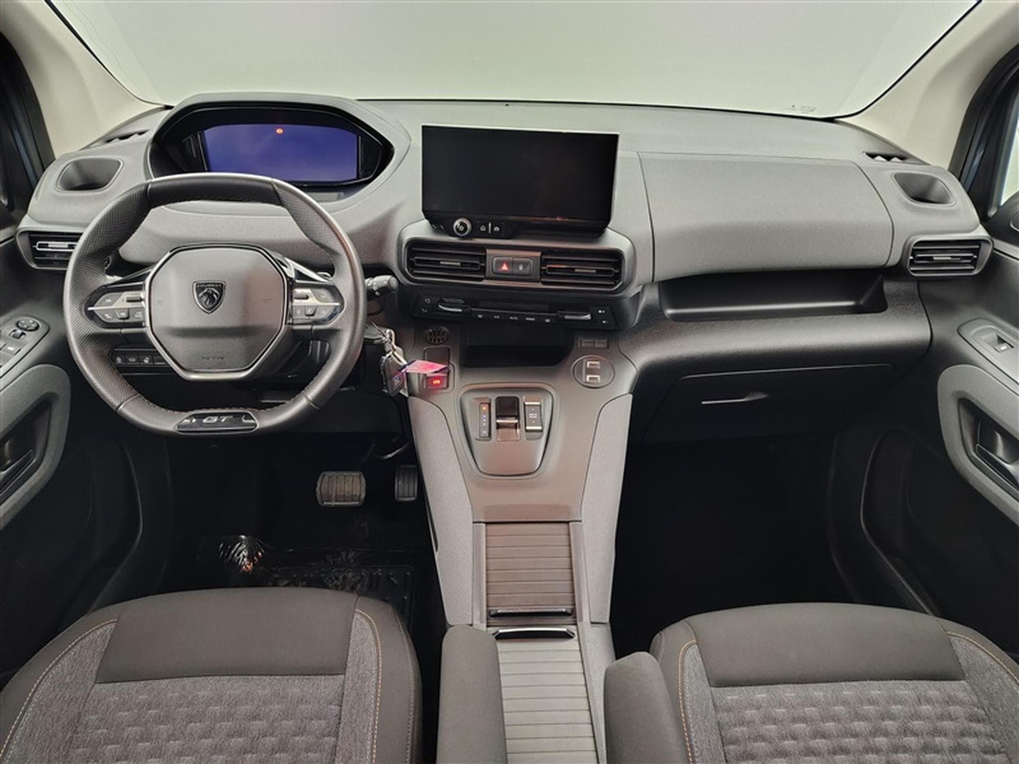 Peugeot Rifter 1.5 BlueHDi 130Cv EAT8 NEW MODELE (2024) - Photo 8