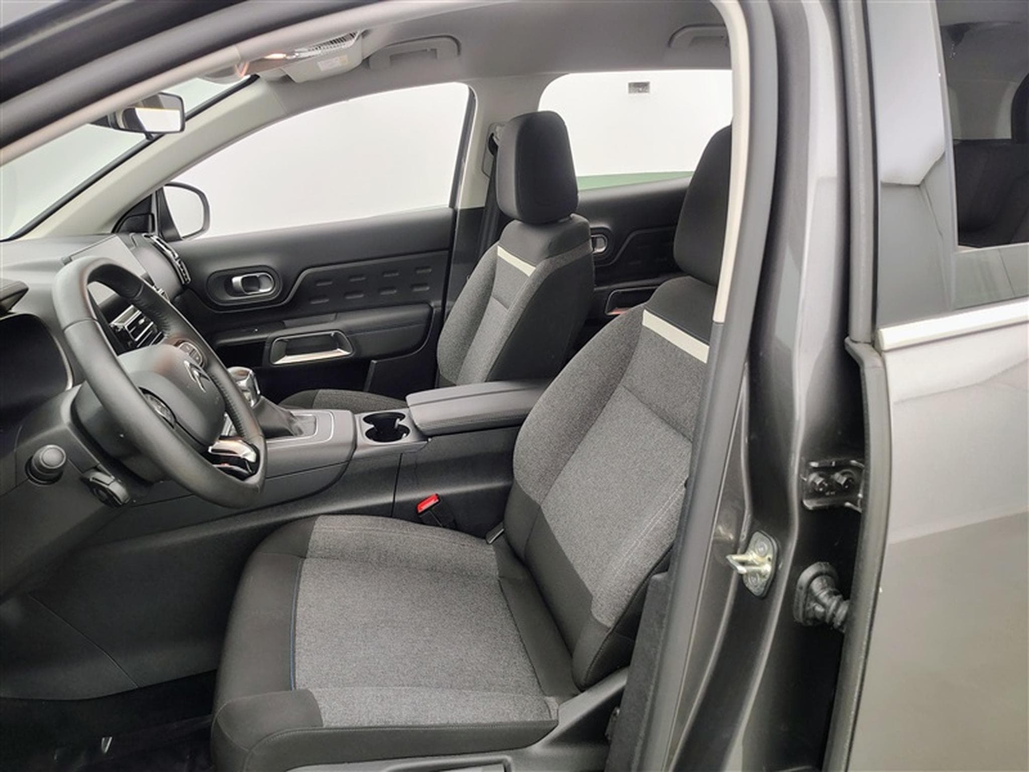 Citroen C5 Aircross 1.2 PureTech Live NAVI/FULL LED/JA/PDC (2023) - Photo 7