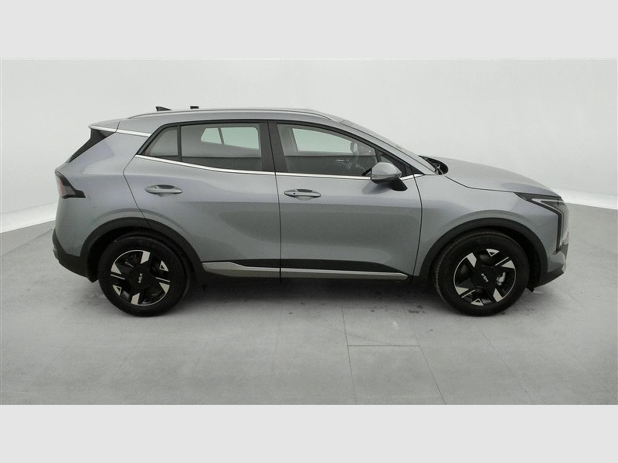 Kia Sportage 1.6 T-GDi 150Cv LX NAVI / CARPLAY / CAMERA / FULL LED (2026) - Photo 25