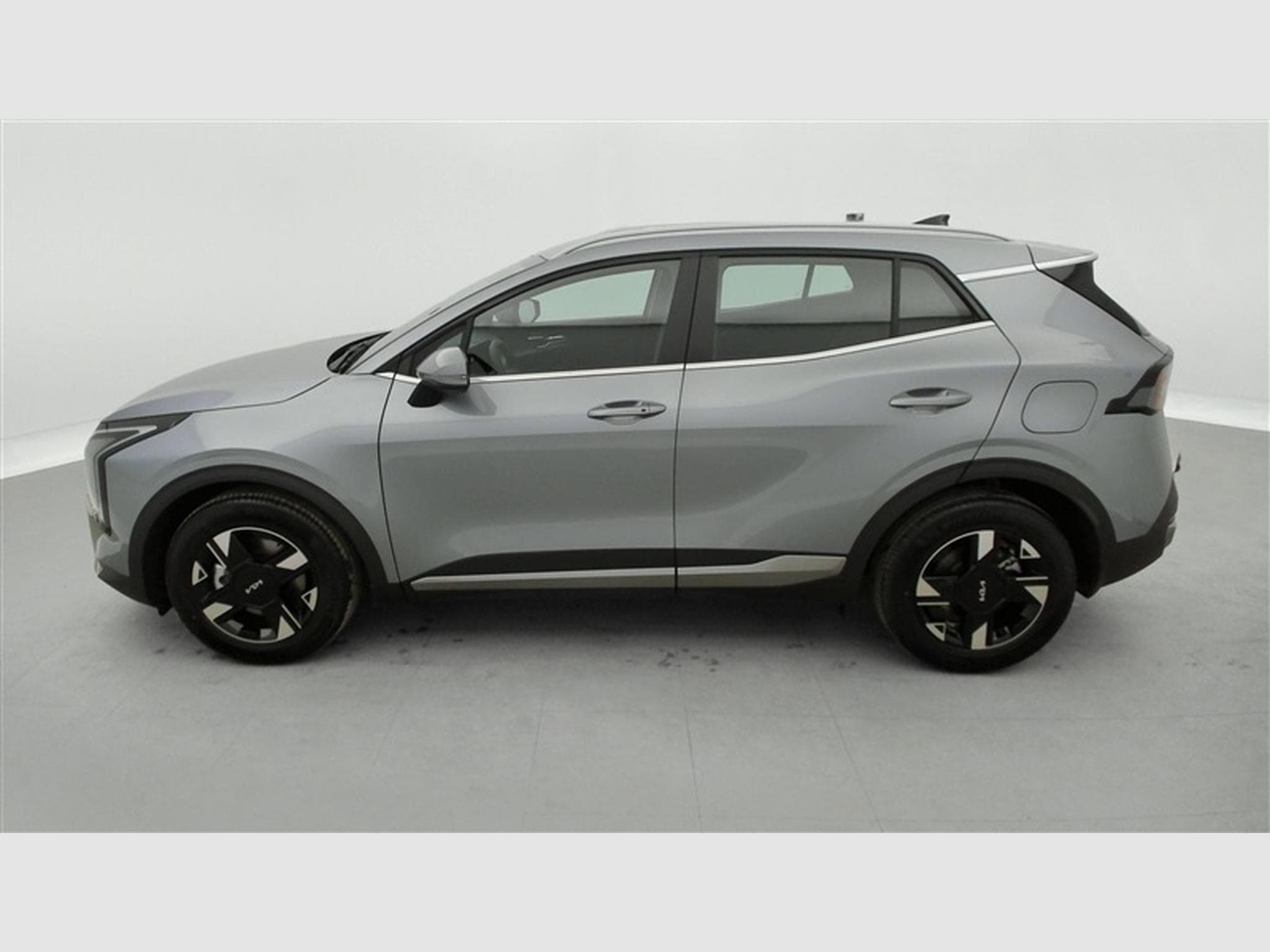 Kia Sportage 1.6 T-GDi 150Cv LX NAVI / CARPLAY / CAMERA / FULL LED (2026) - Photo 3