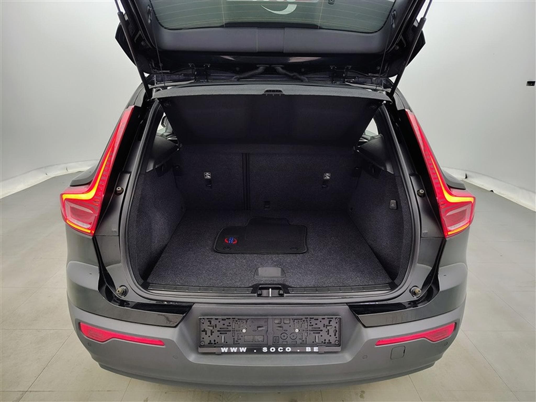 Volvo XC40 1.5 T2 Momentum Geartronic NAVI/FULL LED/JA17/PDC/CAMERA (2021) - Photo 14