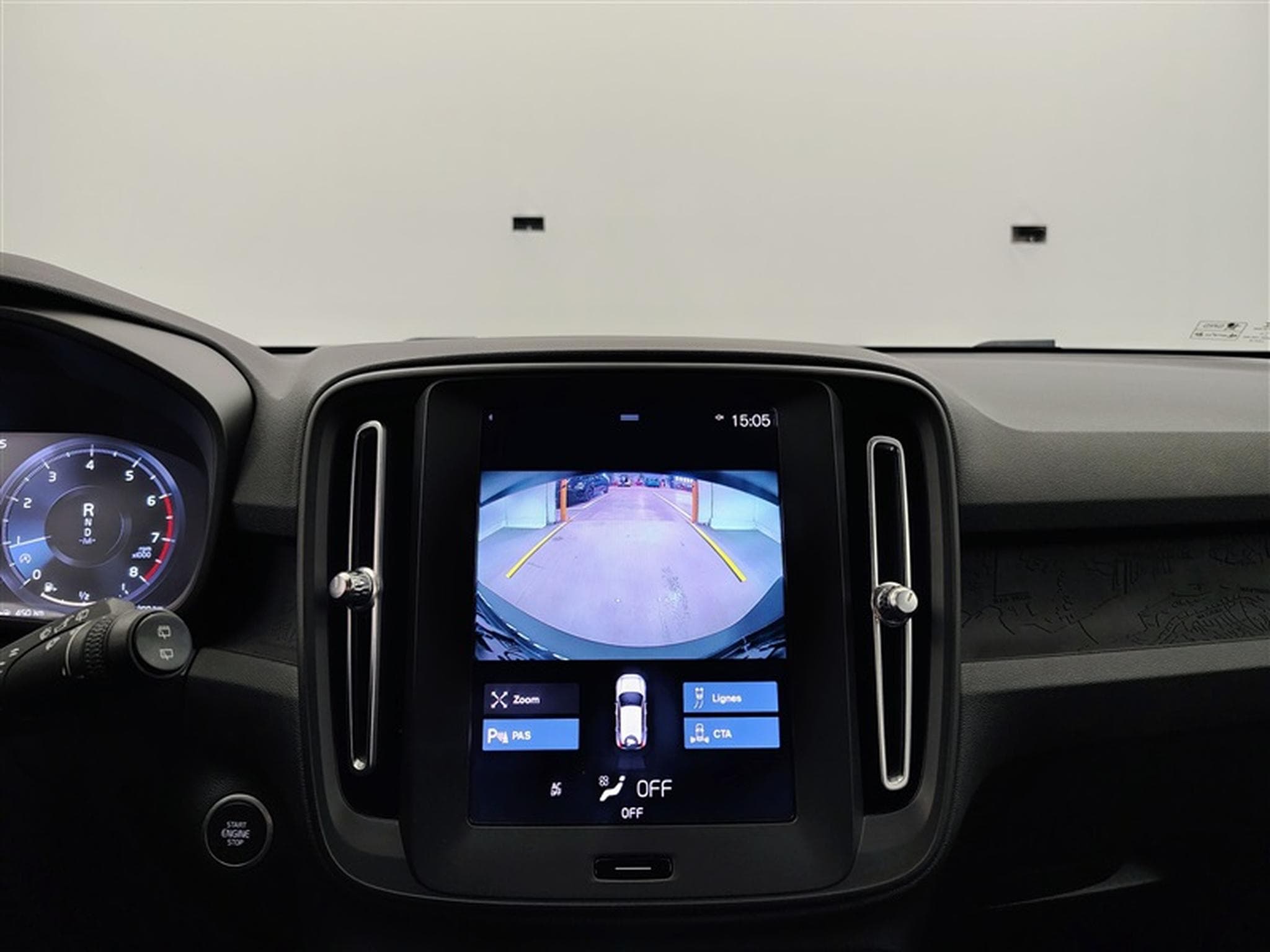 Volvo XC40 1.5 T2 Momentum Geartronic NAVI/FULL LED/JA17/PDC/CAMERA (2021) - Photo 18
