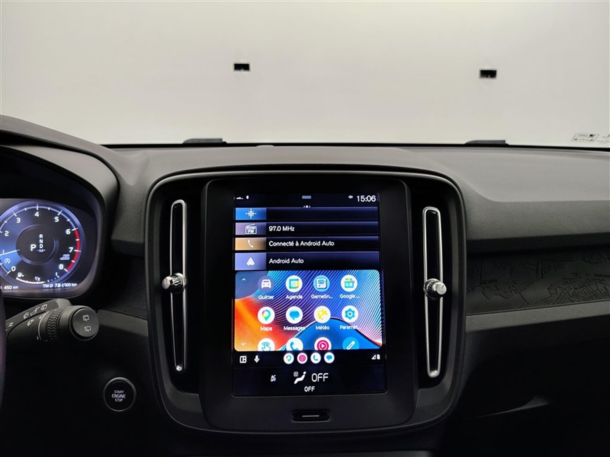 Volvo XC40 1.5 T2 Momentum Geartronic NAVI/FULL LED/JA17/PDC/CAMERA (2021) - Photo 20