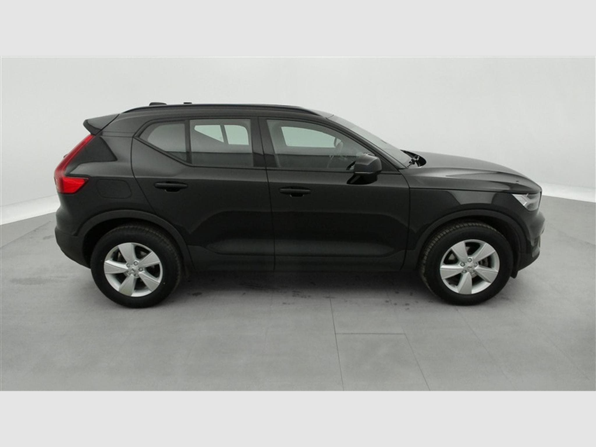 Volvo XC40 1.5 T2 Momentum Geartronic NAVI/FULL LED/JA17/PDC/CAMERA (2021) - Photo 24