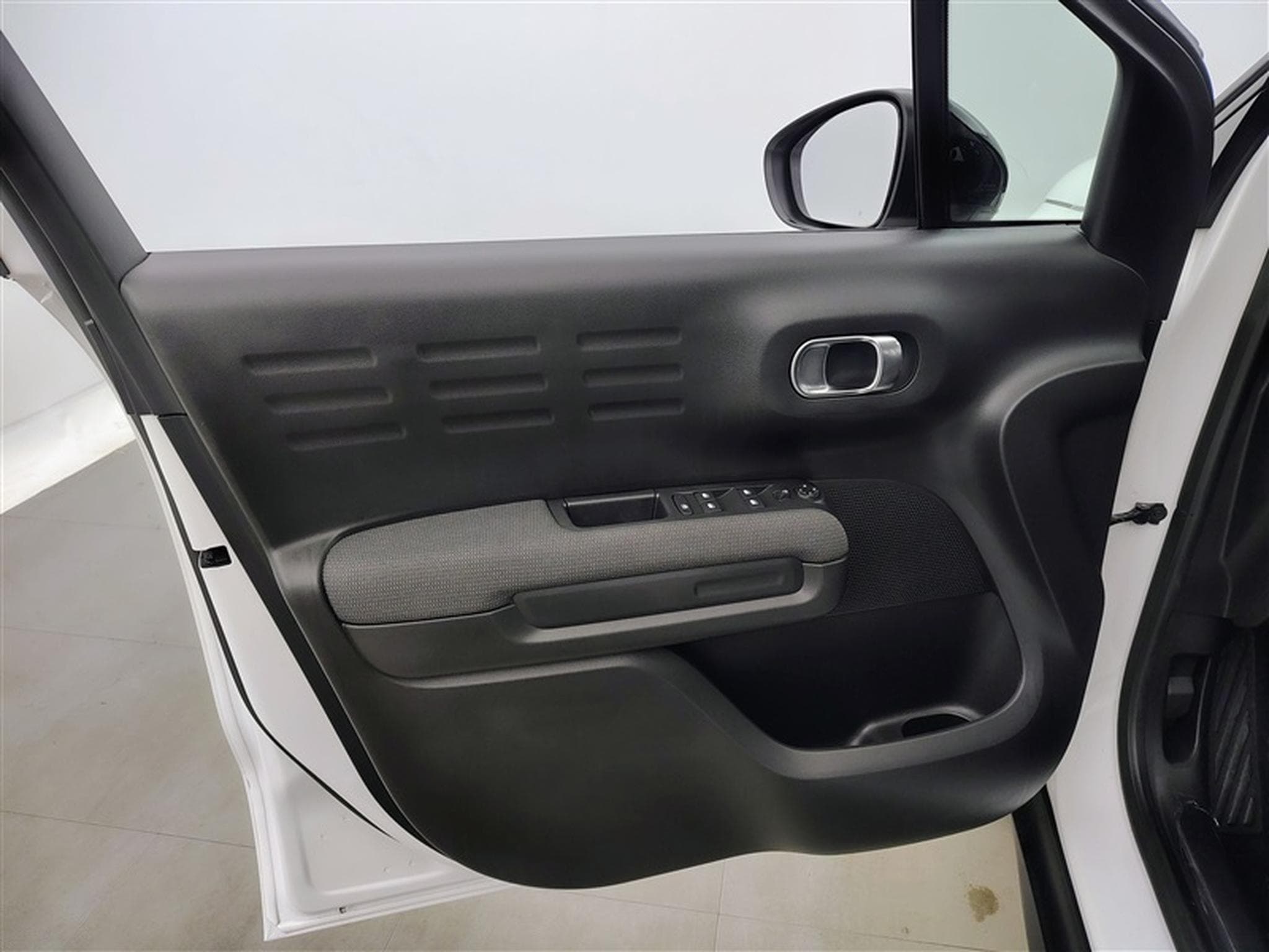 Citroen C3 Aircross 1.2 PureTech 130Cv EAT8 Feel CARPLAY / PDC (2022) - Photo 16